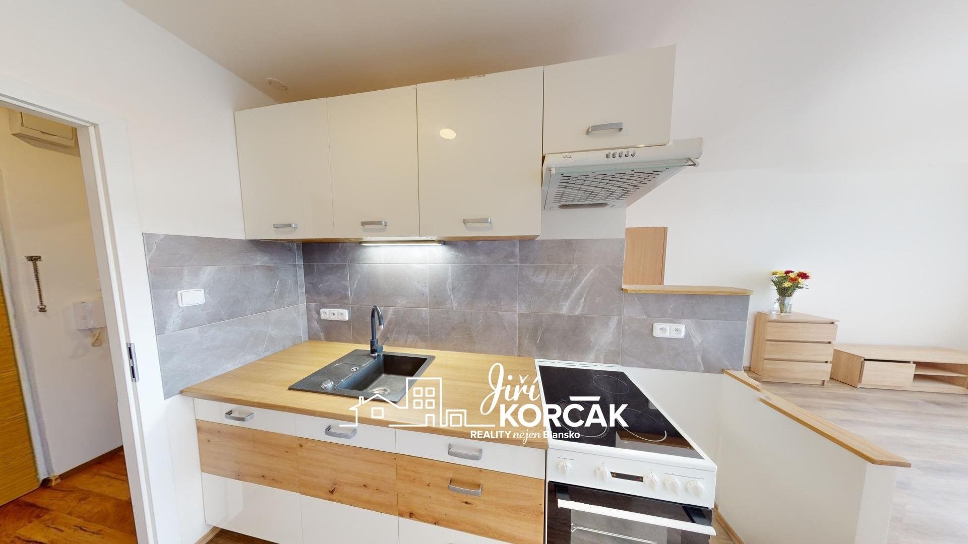 Pronájem bytu 1+kk 28 m² - foto 5