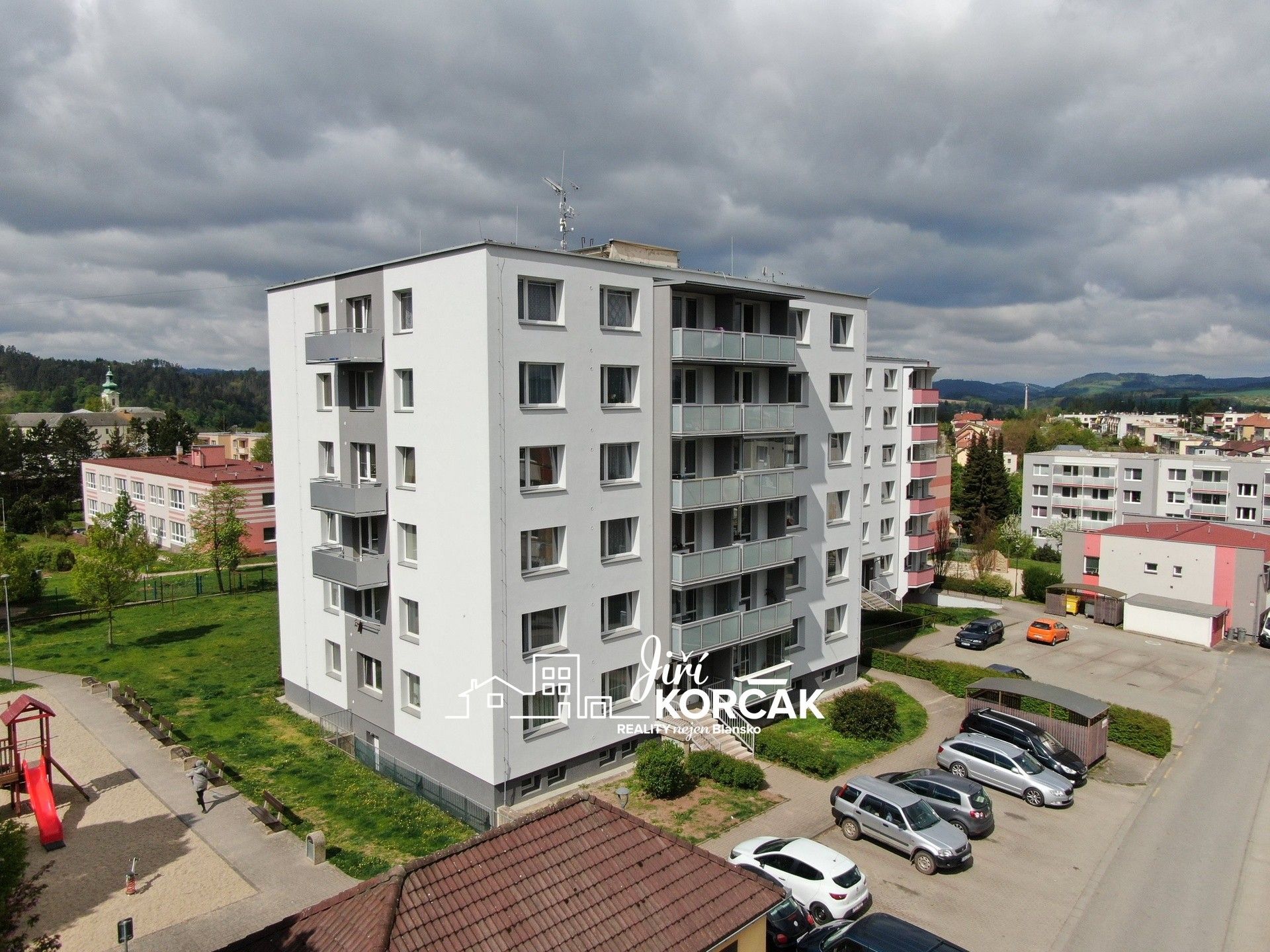 Pronájem bytu 1+kk 28 m² - foto 1