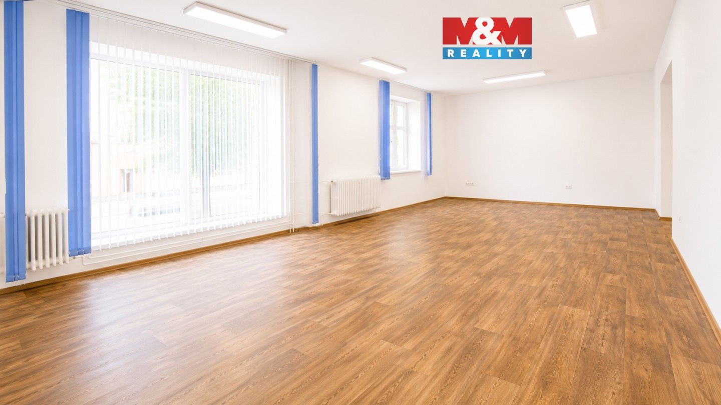 Pronájem komerčního prostoru 99 m² - foto 1