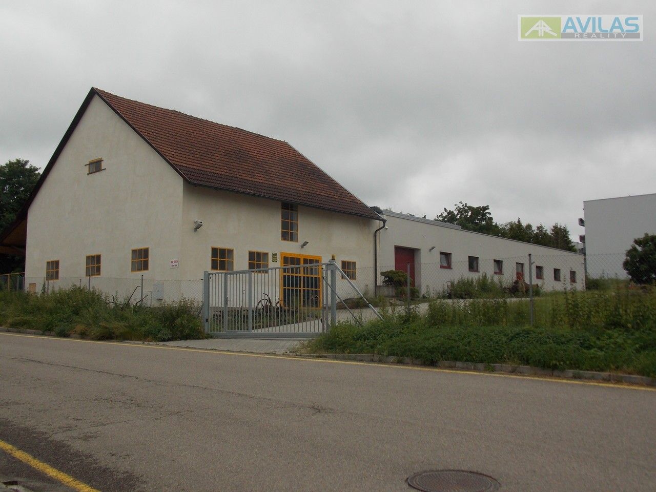 Pronájem komerčního prostoru 144 m² - foto 2