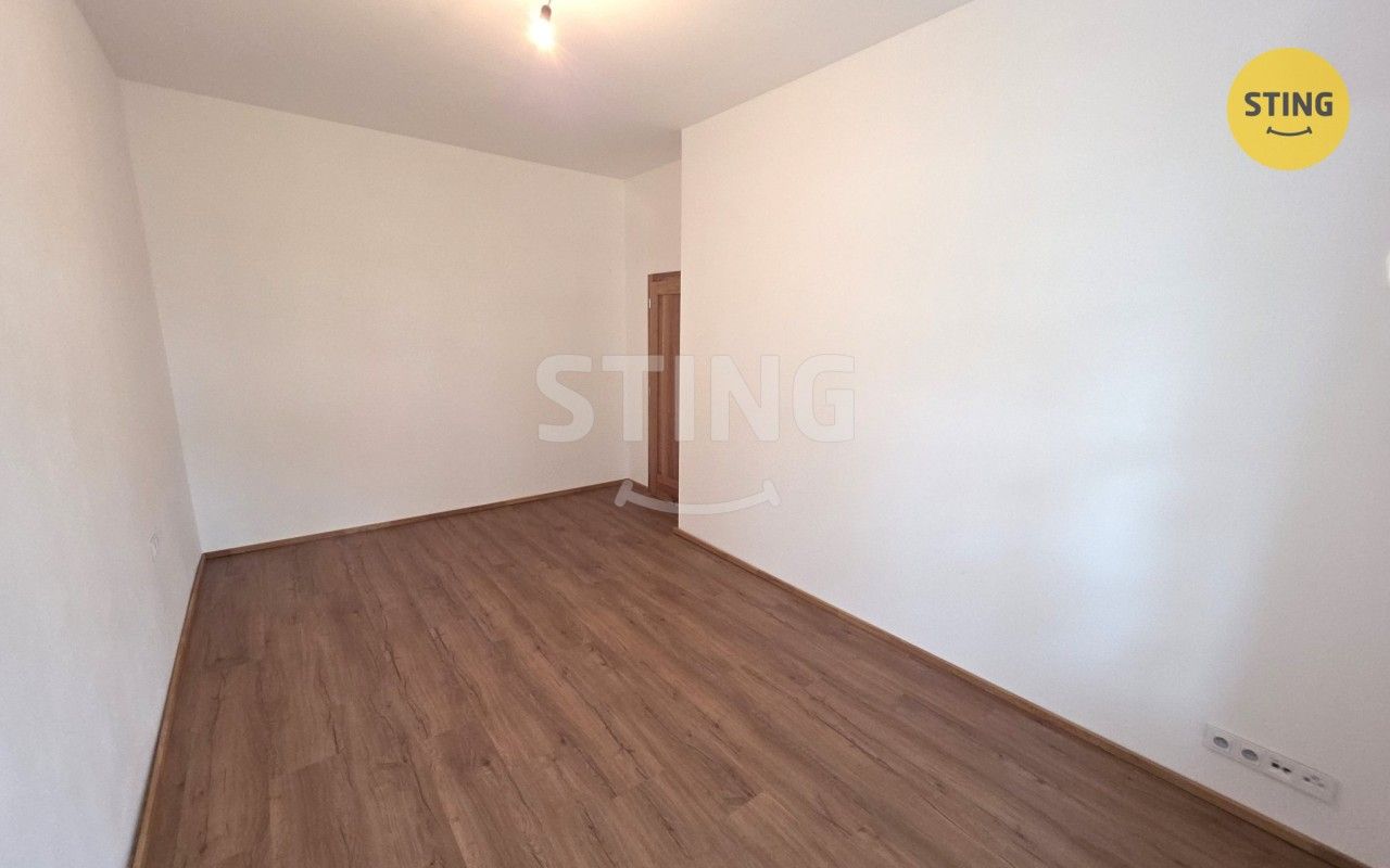 Pronájem bytu 3+kk 72 m² - foto 5