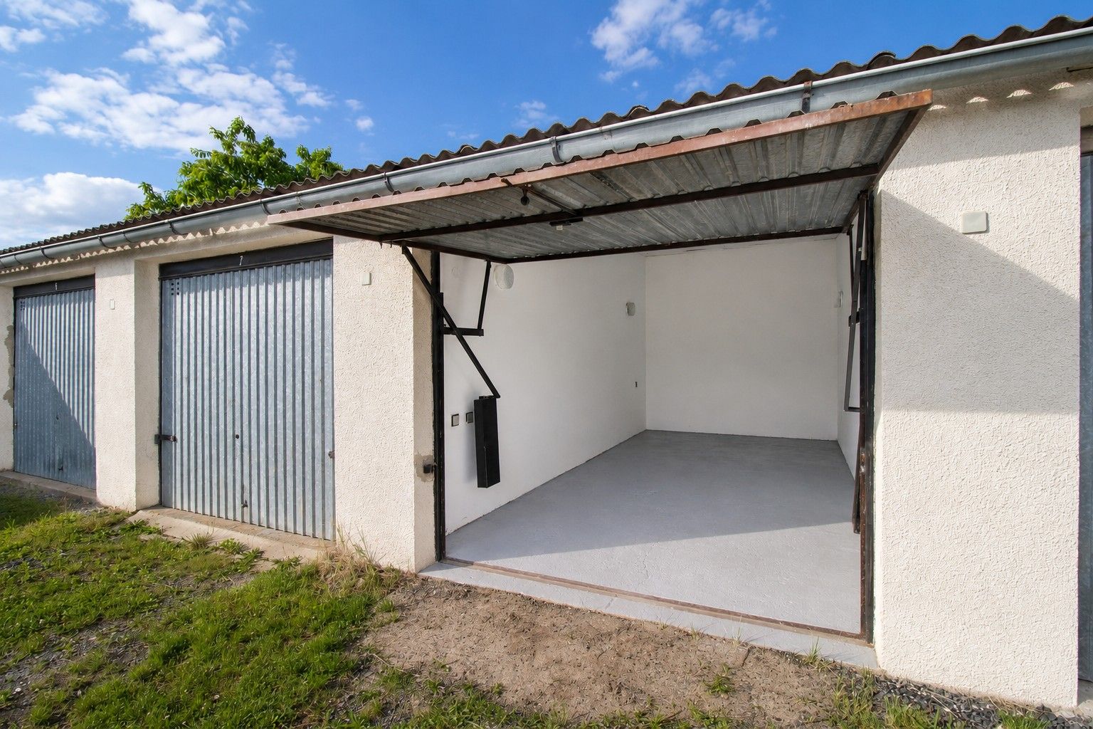 Prodej nemovitosti 18 m² - foto 1