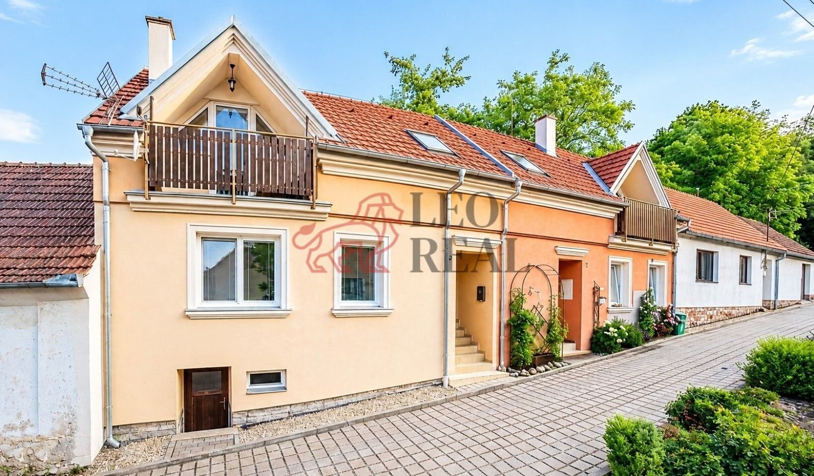 Prodej bytu 3+kk 72 m² - foto 1