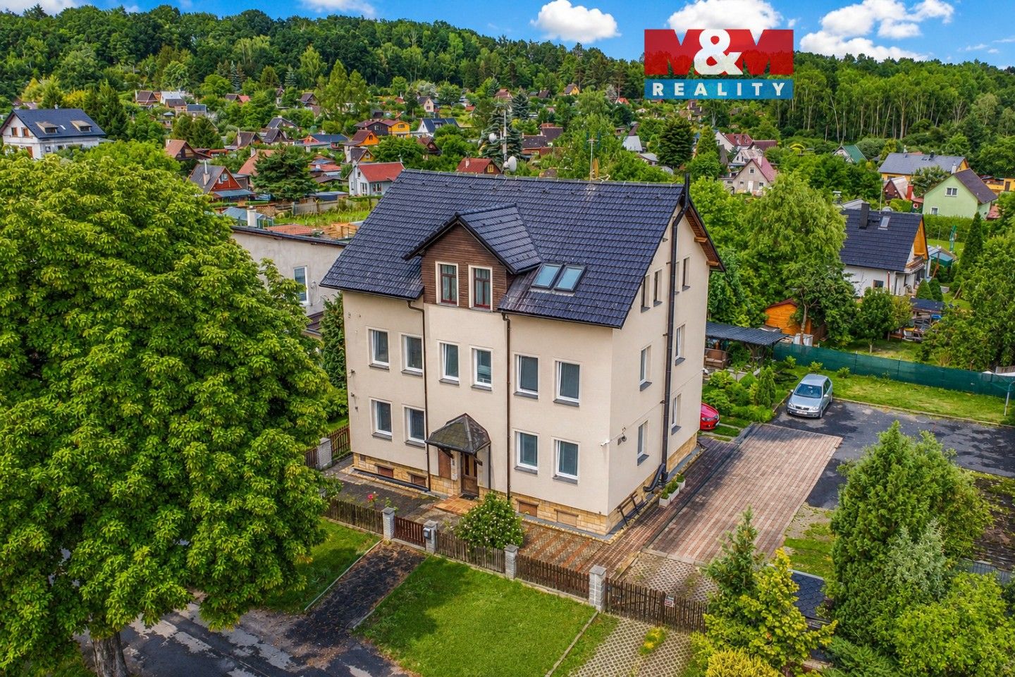 Prodej domu 400 m² - foto 1