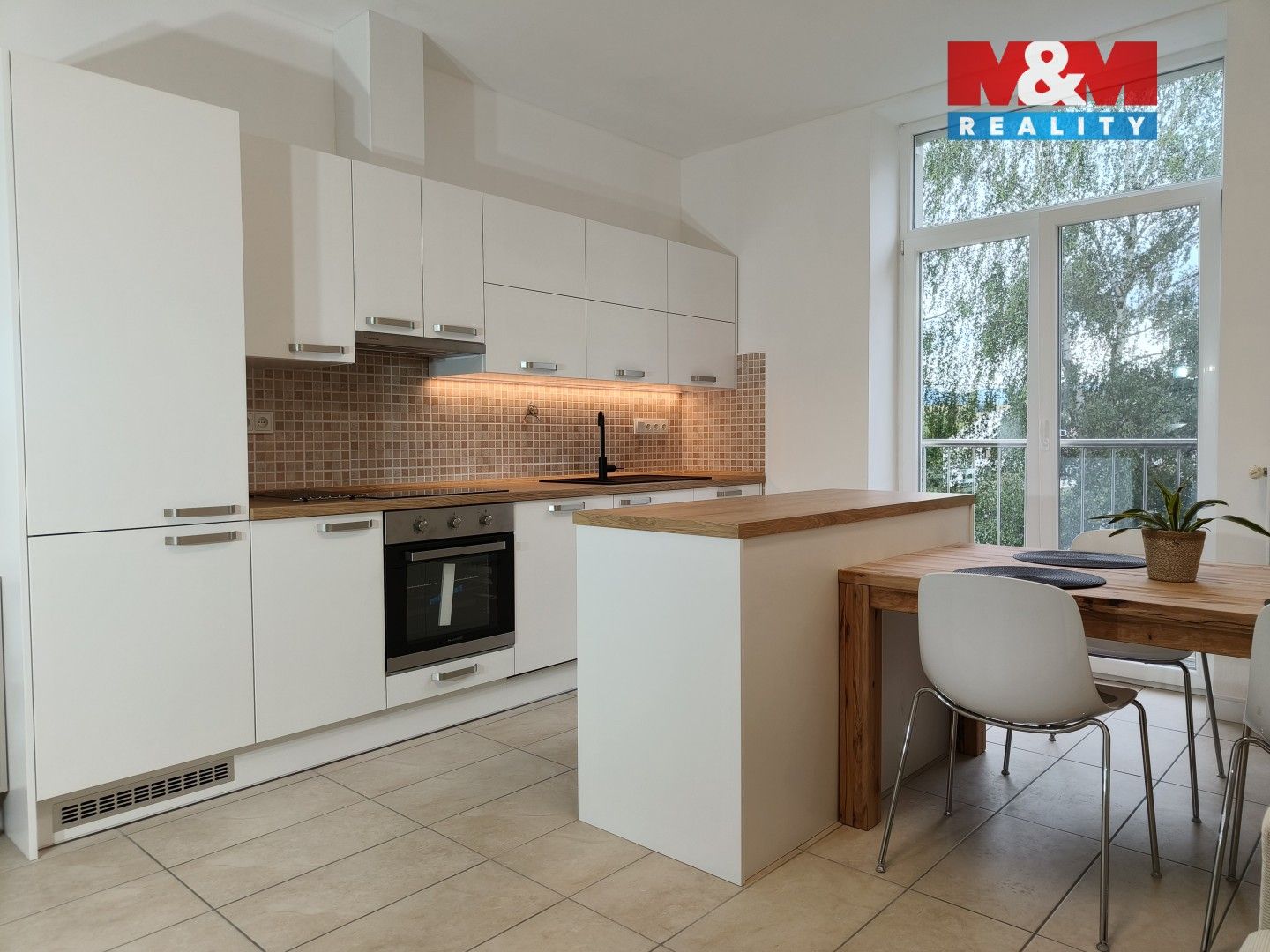 Prodej bytu 3+kk 77 m² - foto 2