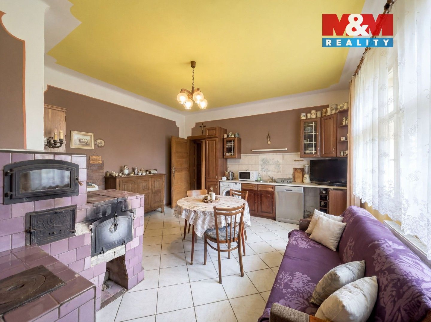Prodej nemovitosti 200 m² - foto 4