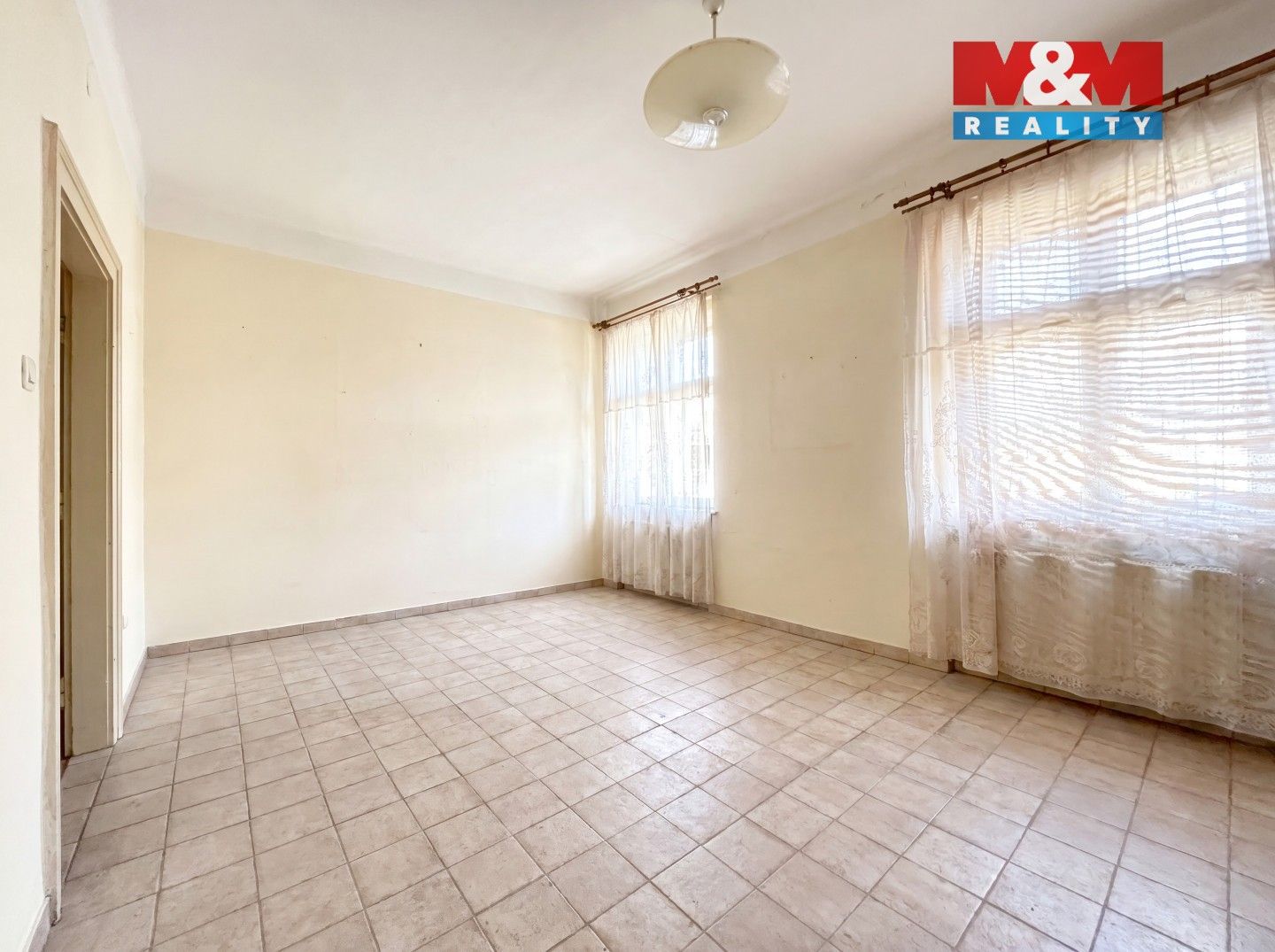 Prodej nemovitosti 200 m² - foto 9