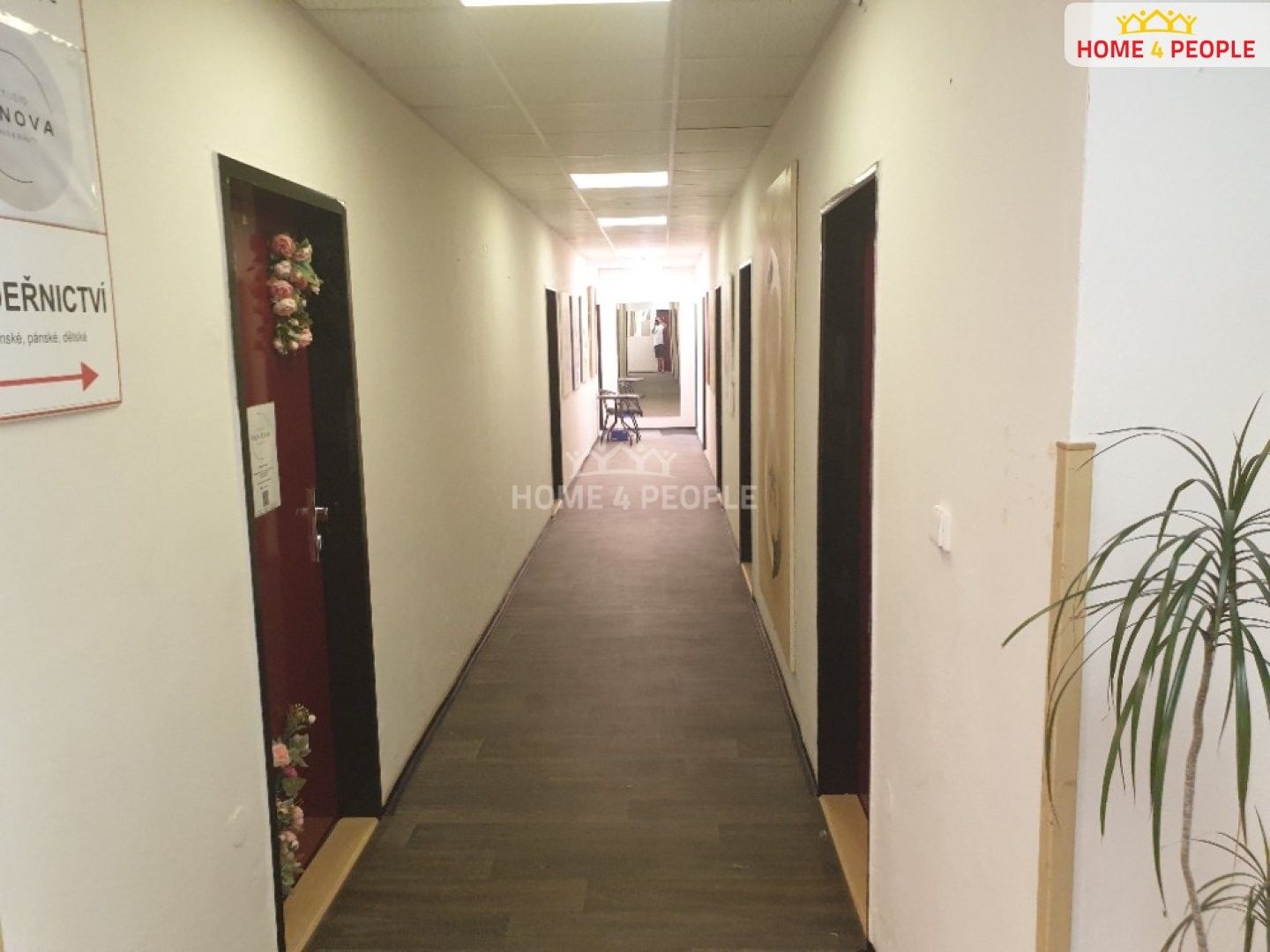 Pronájem komerčního prostoru 71 m² - foto 7