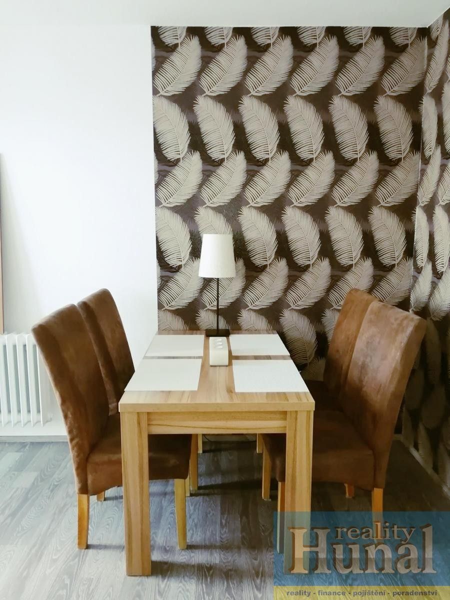 Pronájem bytu 2+kk 61 m² - foto 8
