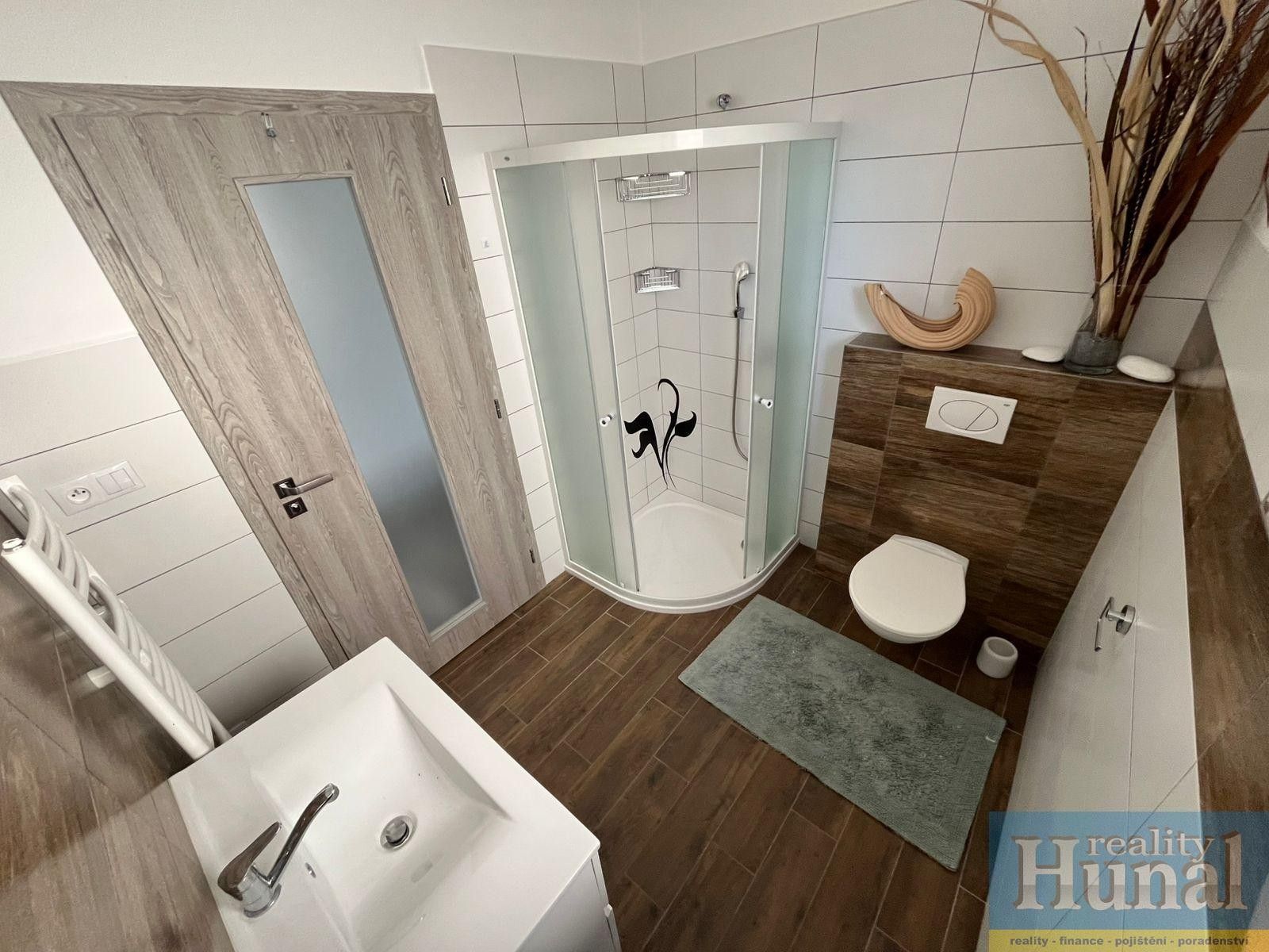 Pronájem bytu 2+kk 61 m² - foto 12