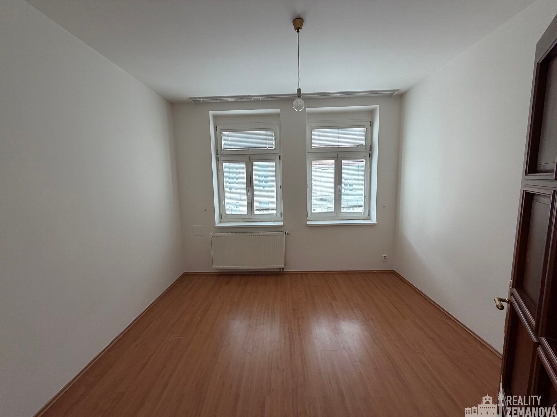 Pronájem bytu 4+kk 135 m² - foto 6