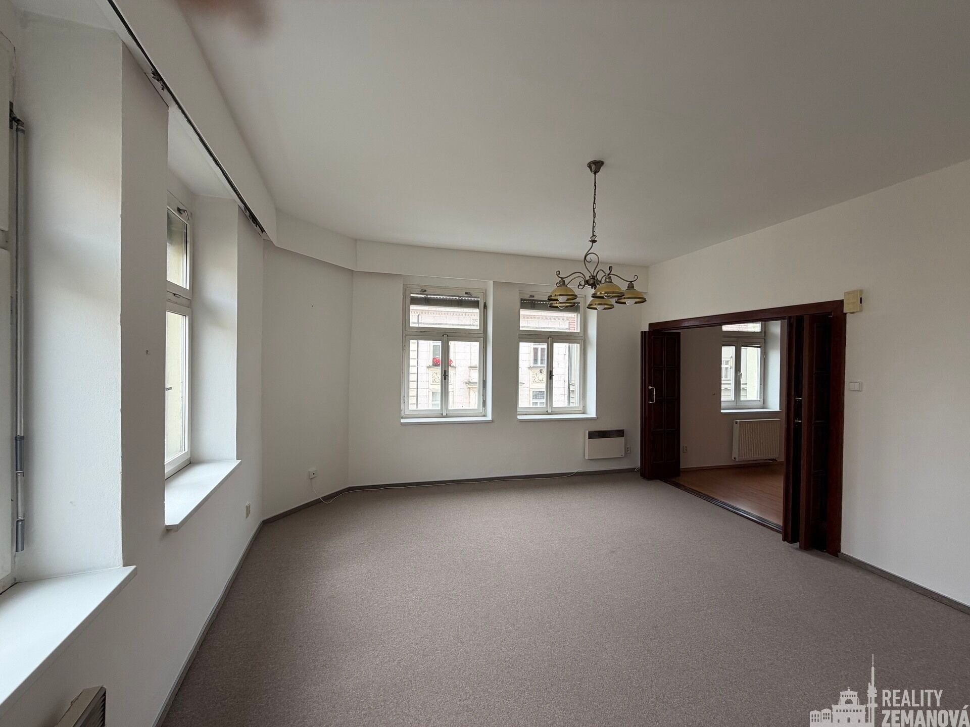 Pronájem bytu 4+kk 135 m² - foto 11