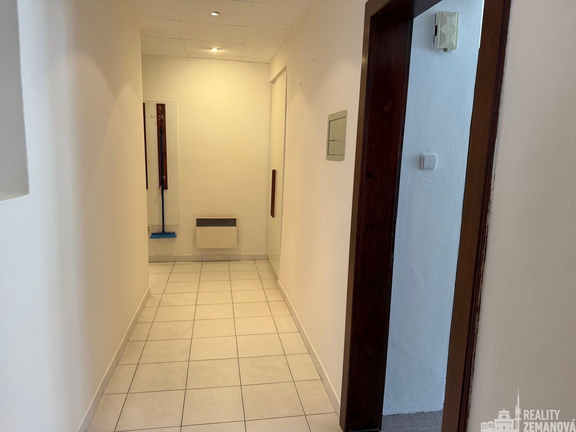 Pronájem bytu 4+kk 135 m² - foto 18