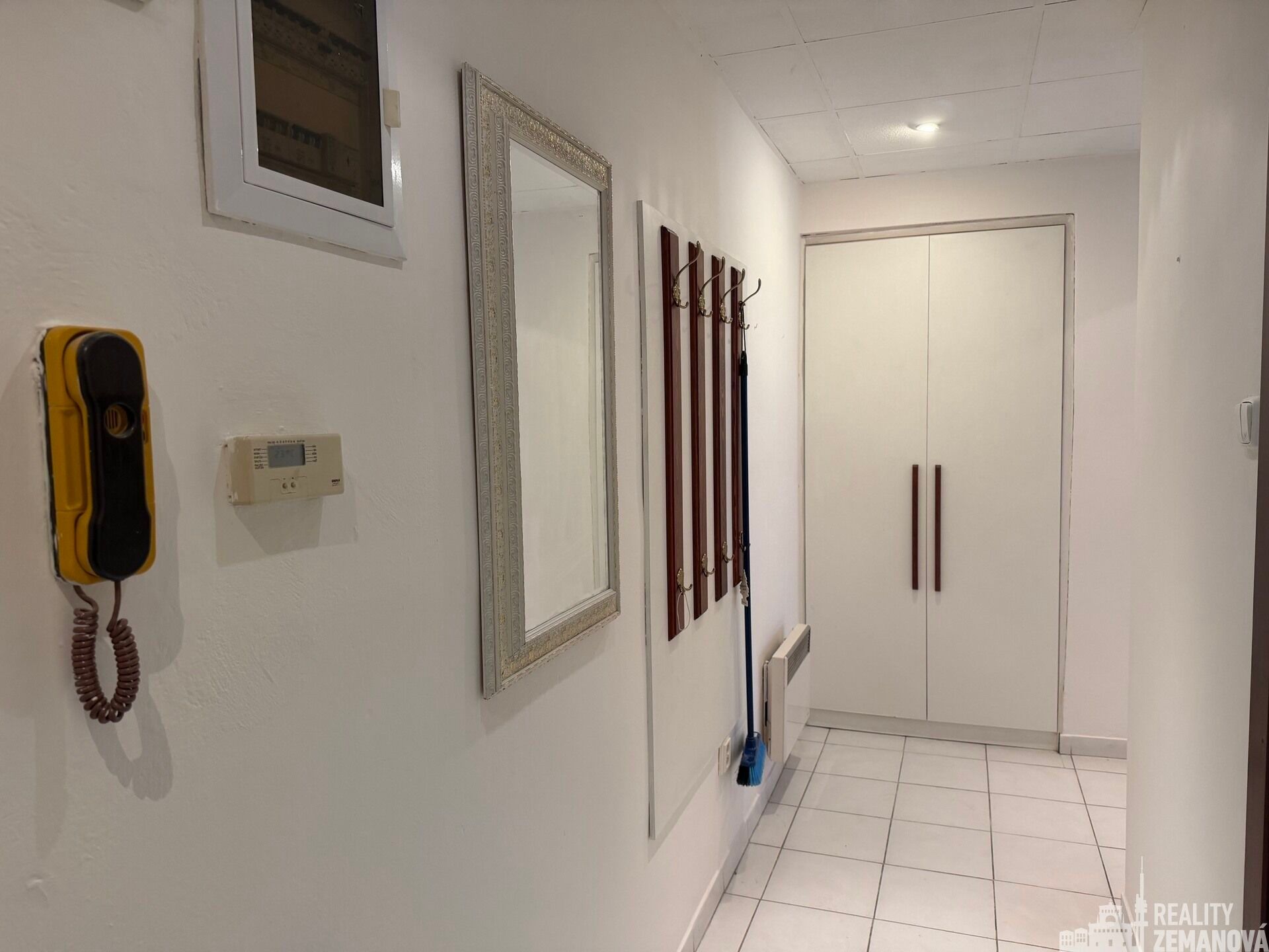 Pronájem bytu 4+kk 135 m² - foto 24