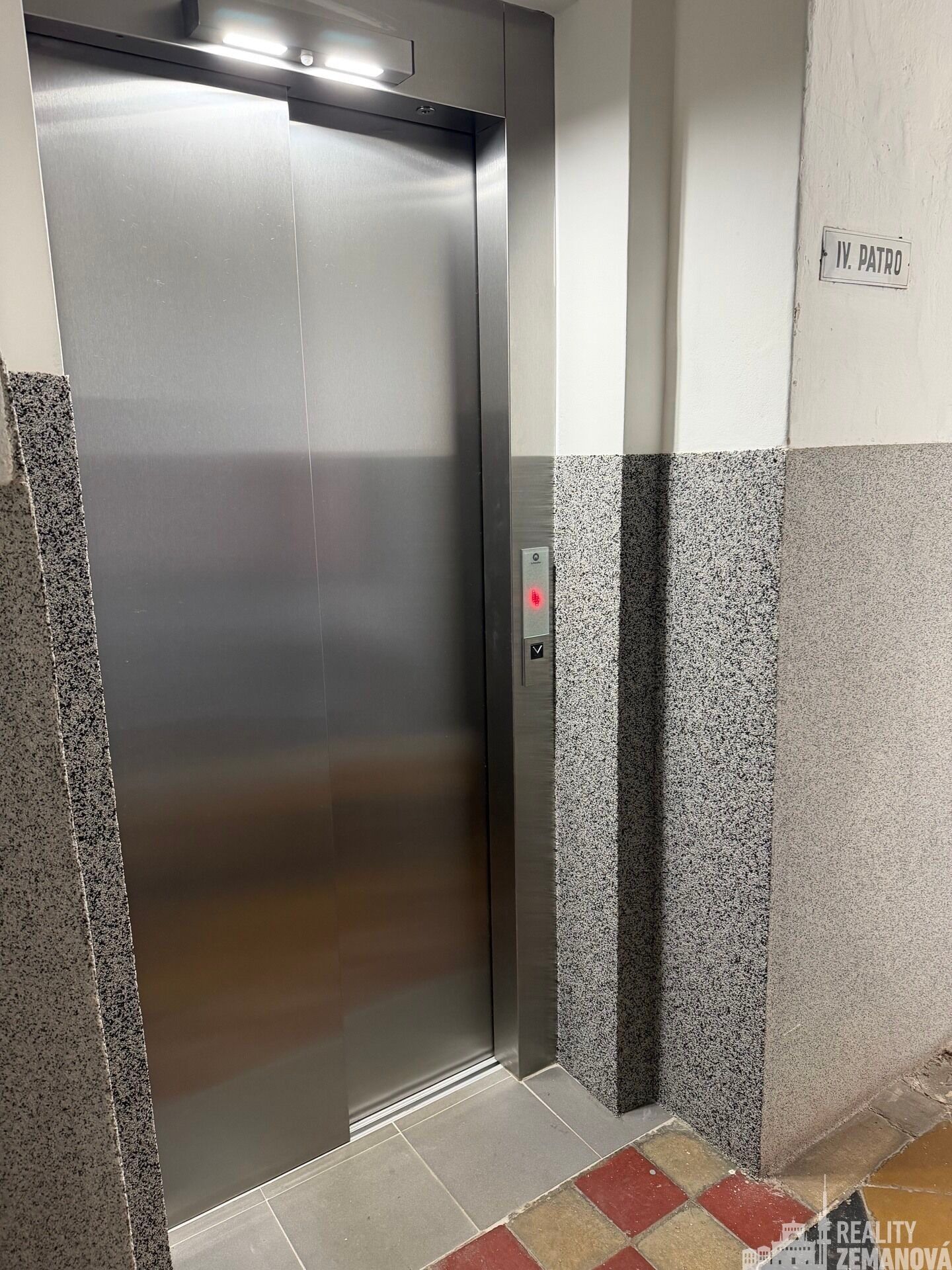 Pronájem bytu 4+kk 135 m² - foto 25