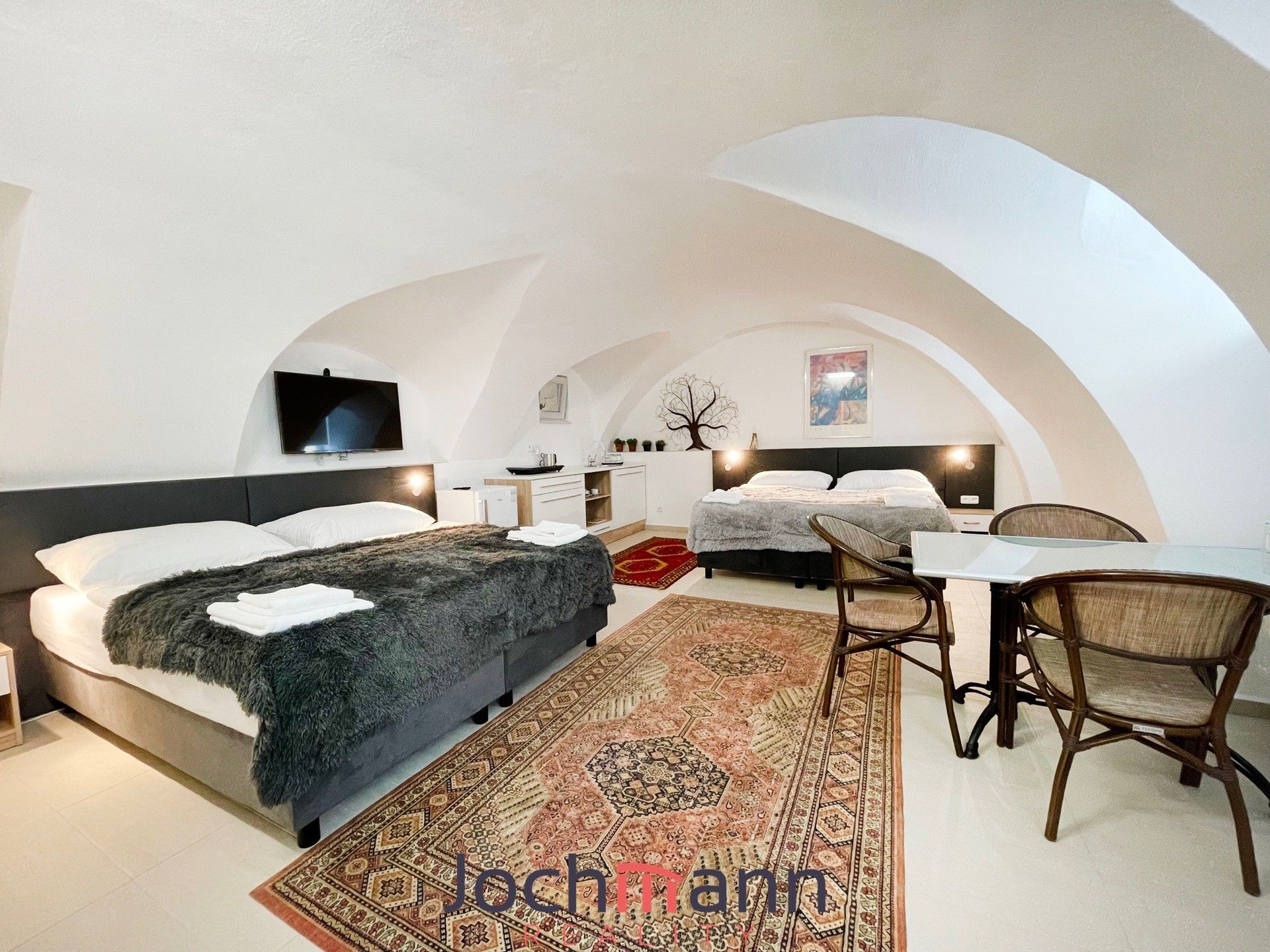 Prodej nemovitosti 63 m² - foto 1