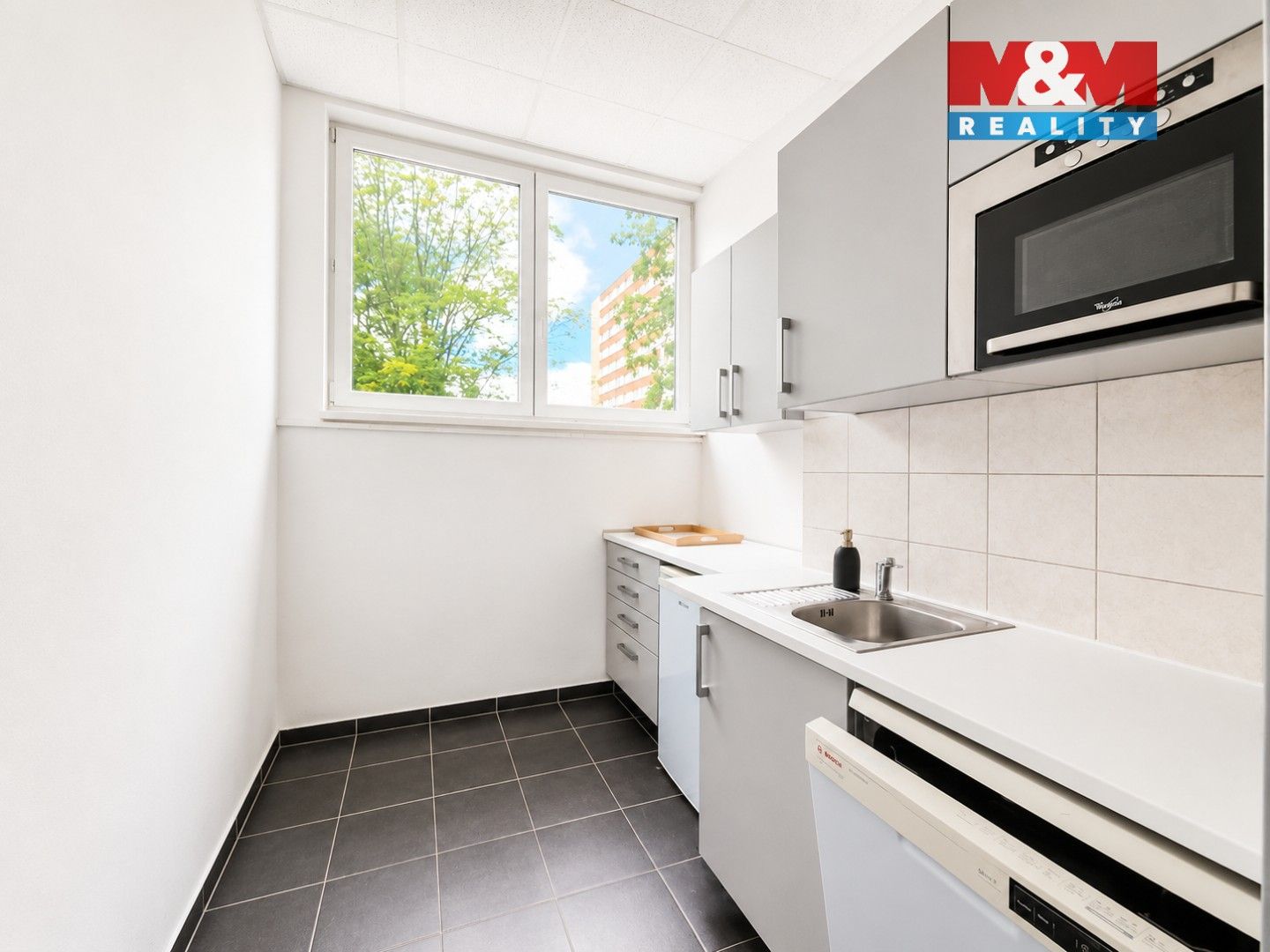Pronájem komerčního prostoru 81 m² - foto 5