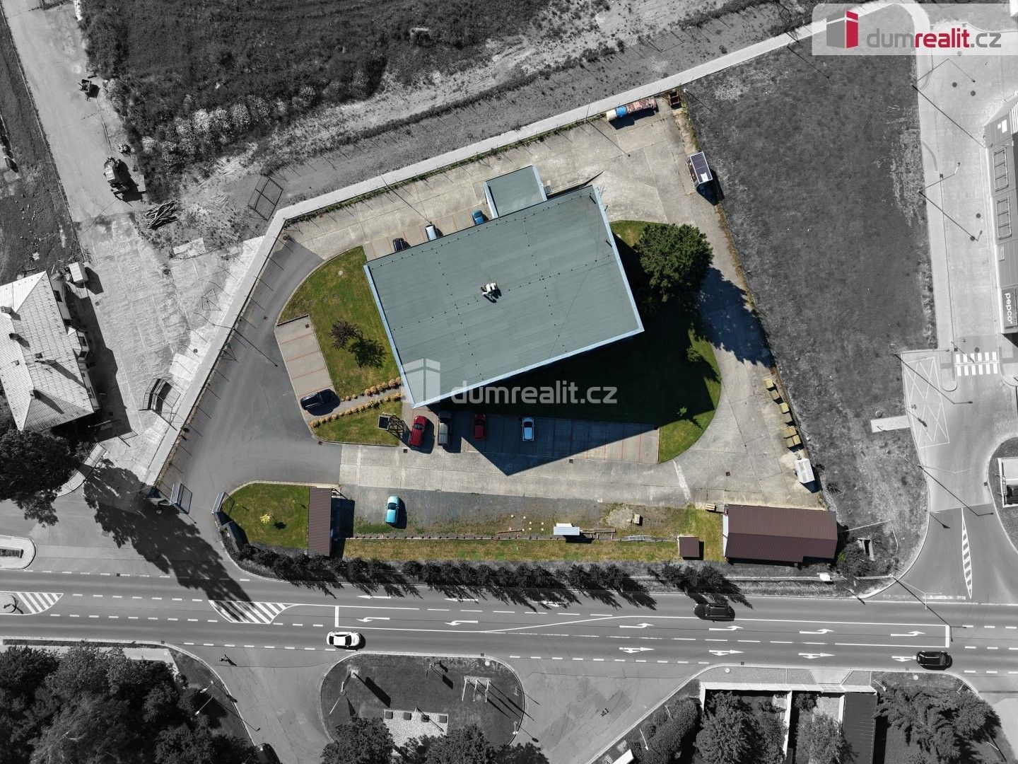 Prodej komerčního prostoru 1592 m² - foto 9