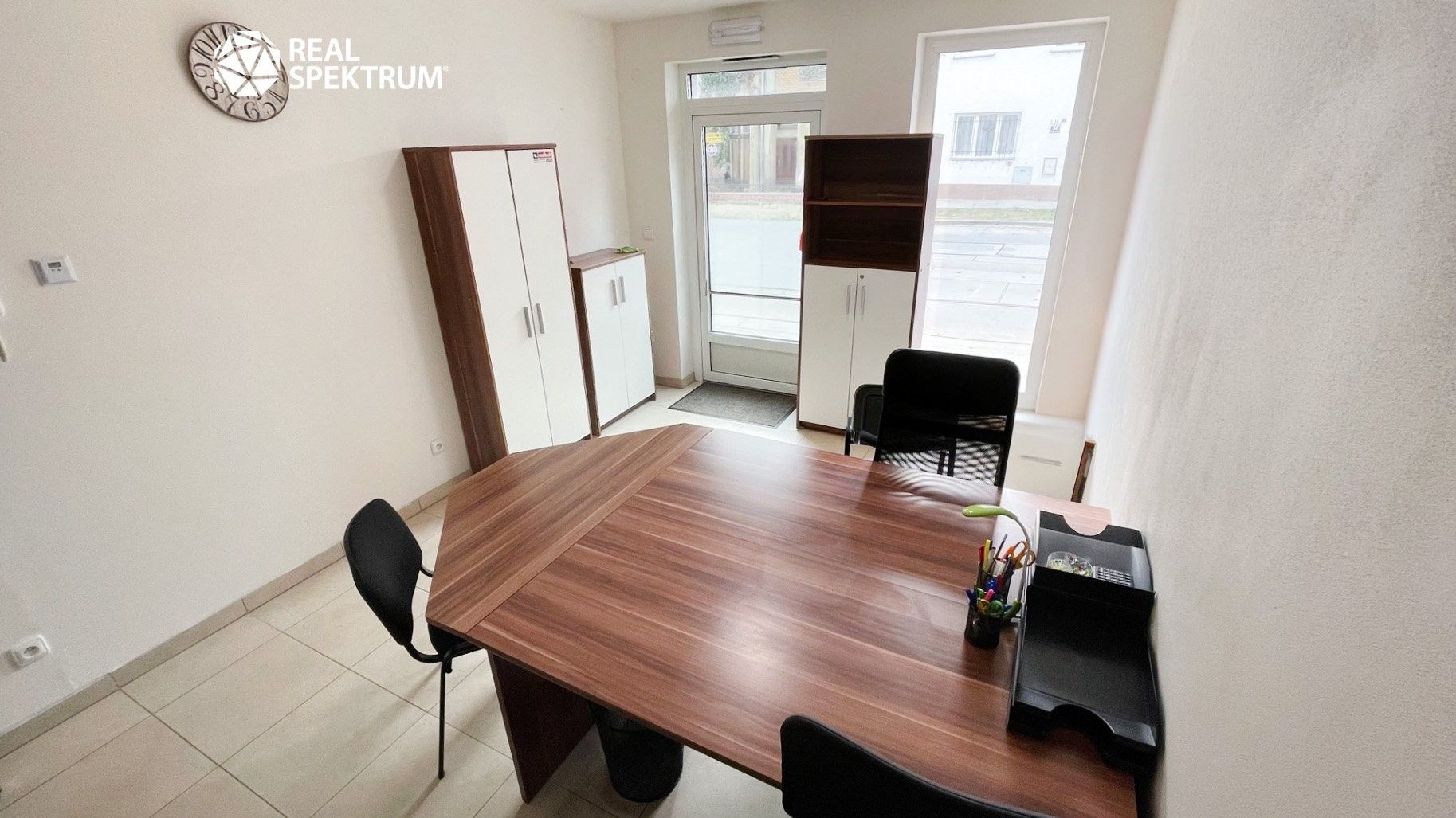 Pronájem komerčního prostoru 24 m² - foto 1