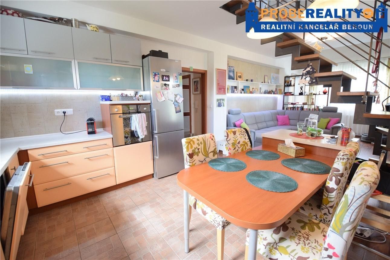 Pronájem bytu 5+kk 105 m² - foto 9
