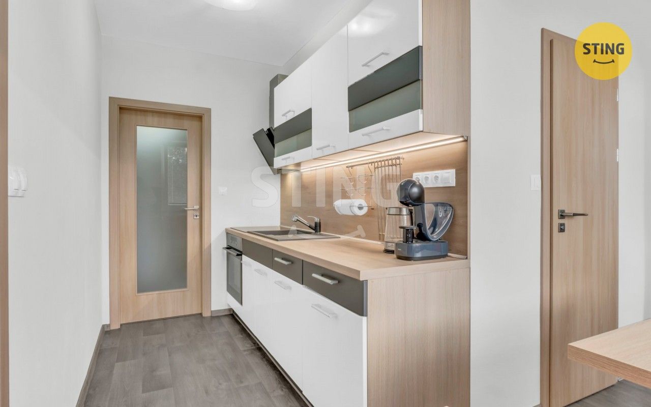 Prodej bytu 3+1 65 m² - foto 1