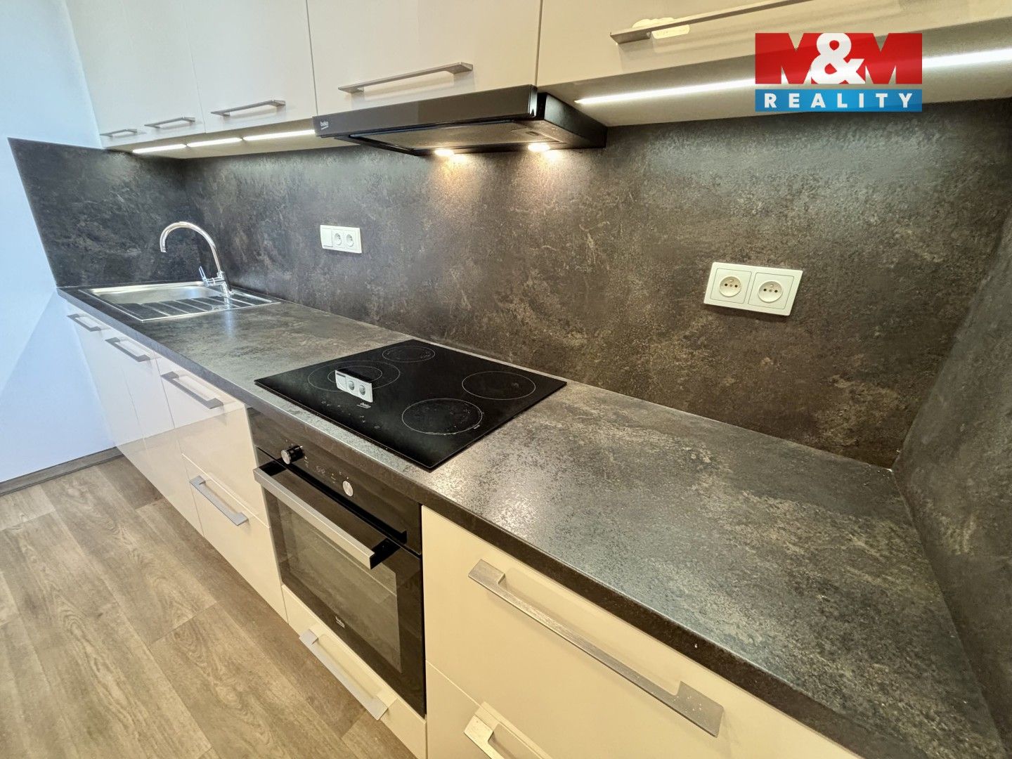 Pronájem bytu 2+kk 60 m² - foto 5