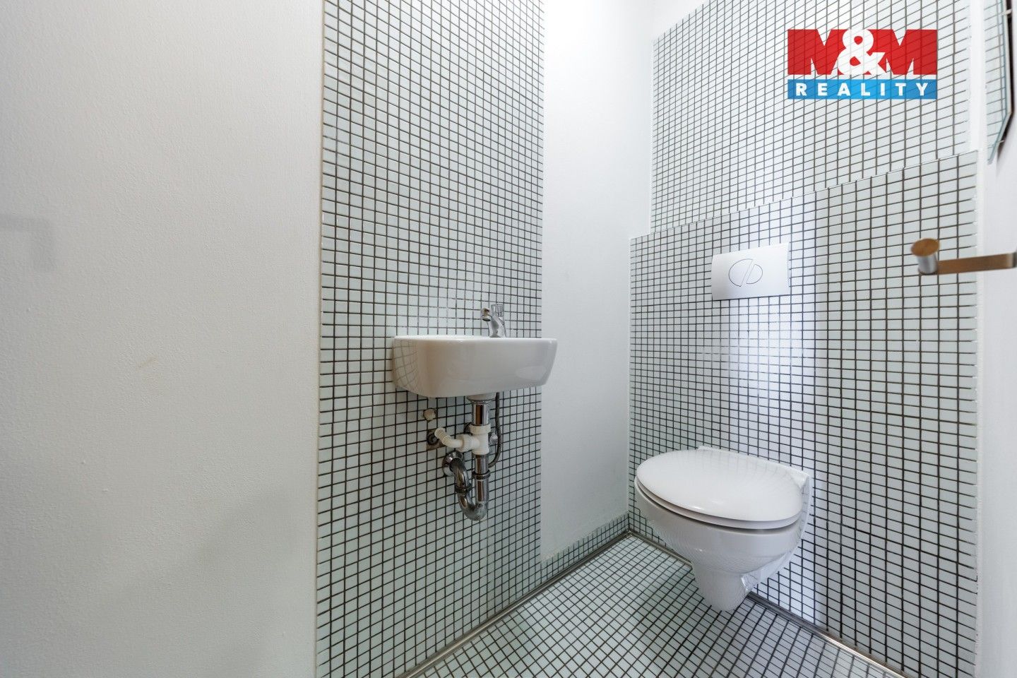 Prodej komerčního prostoru 183 m² - foto 27