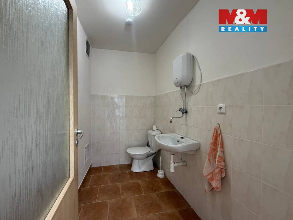 Pronájem komerčního prostoru 70 m² - foto 4