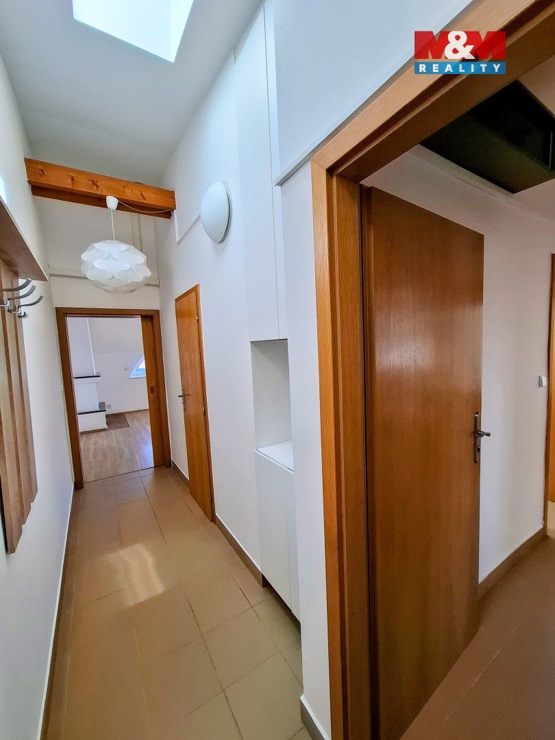 Pronájem bytu 4+1 129 m² - foto 17