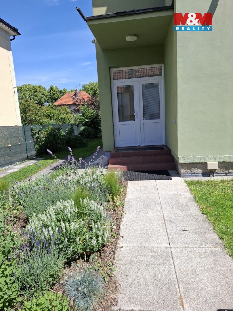 Pronájem bytu 4+1 129 m² - foto 21