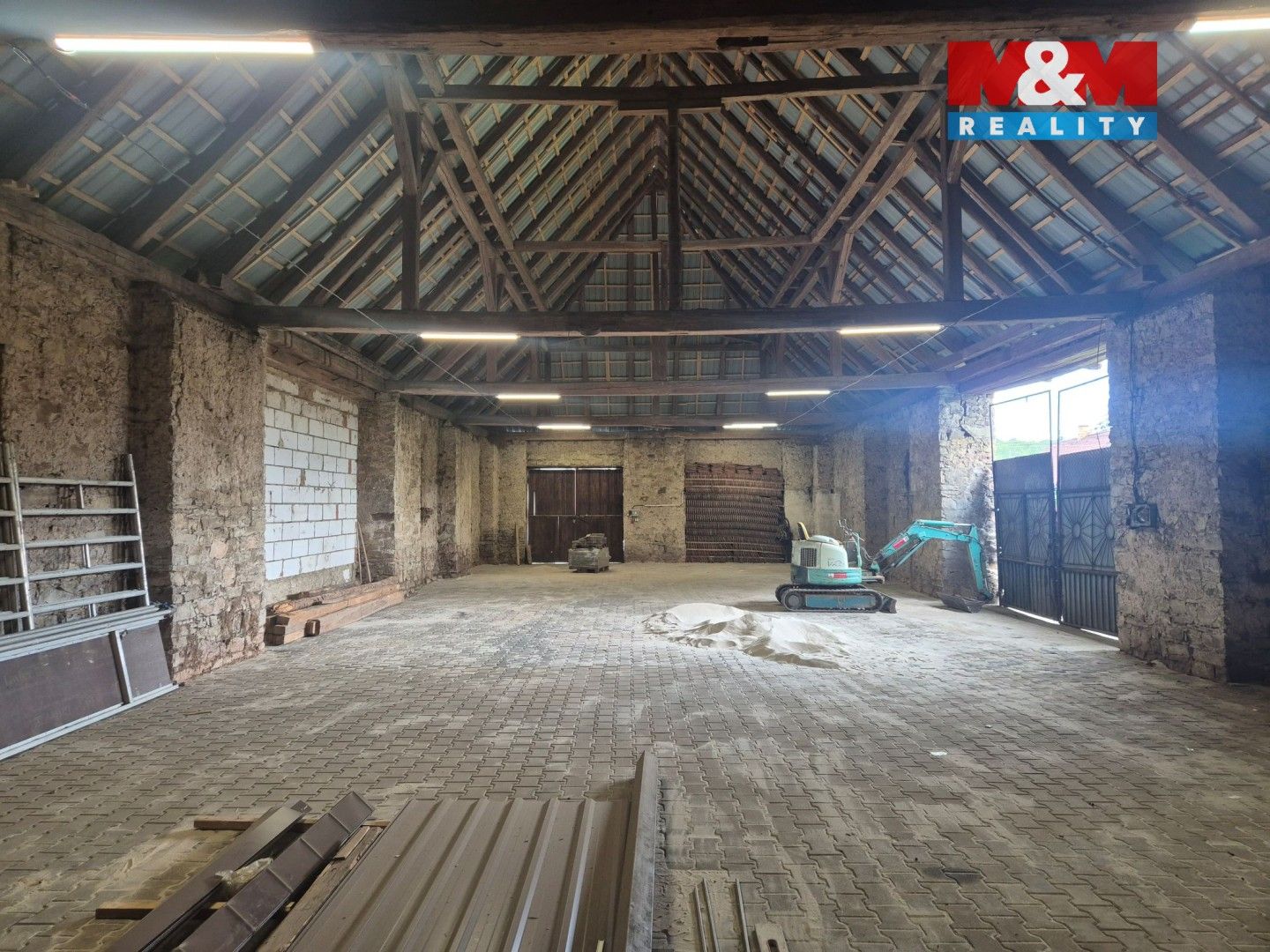 Pronájem komerčního prostoru 350 m² - foto 6