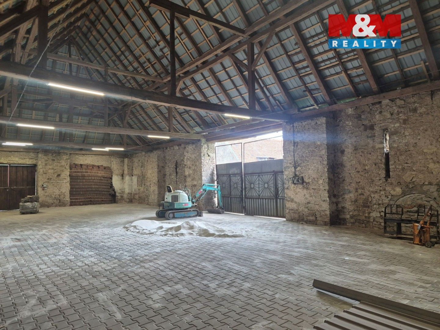 Pronájem komerčního prostoru 350 m² - foto 5