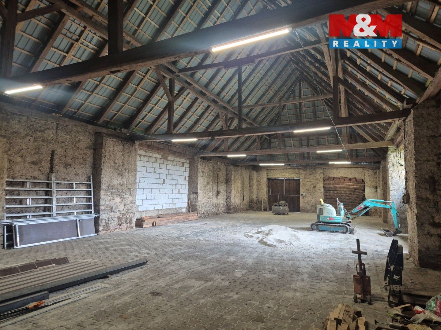 Pronájem komerčního prostoru 350 m² - foto 9