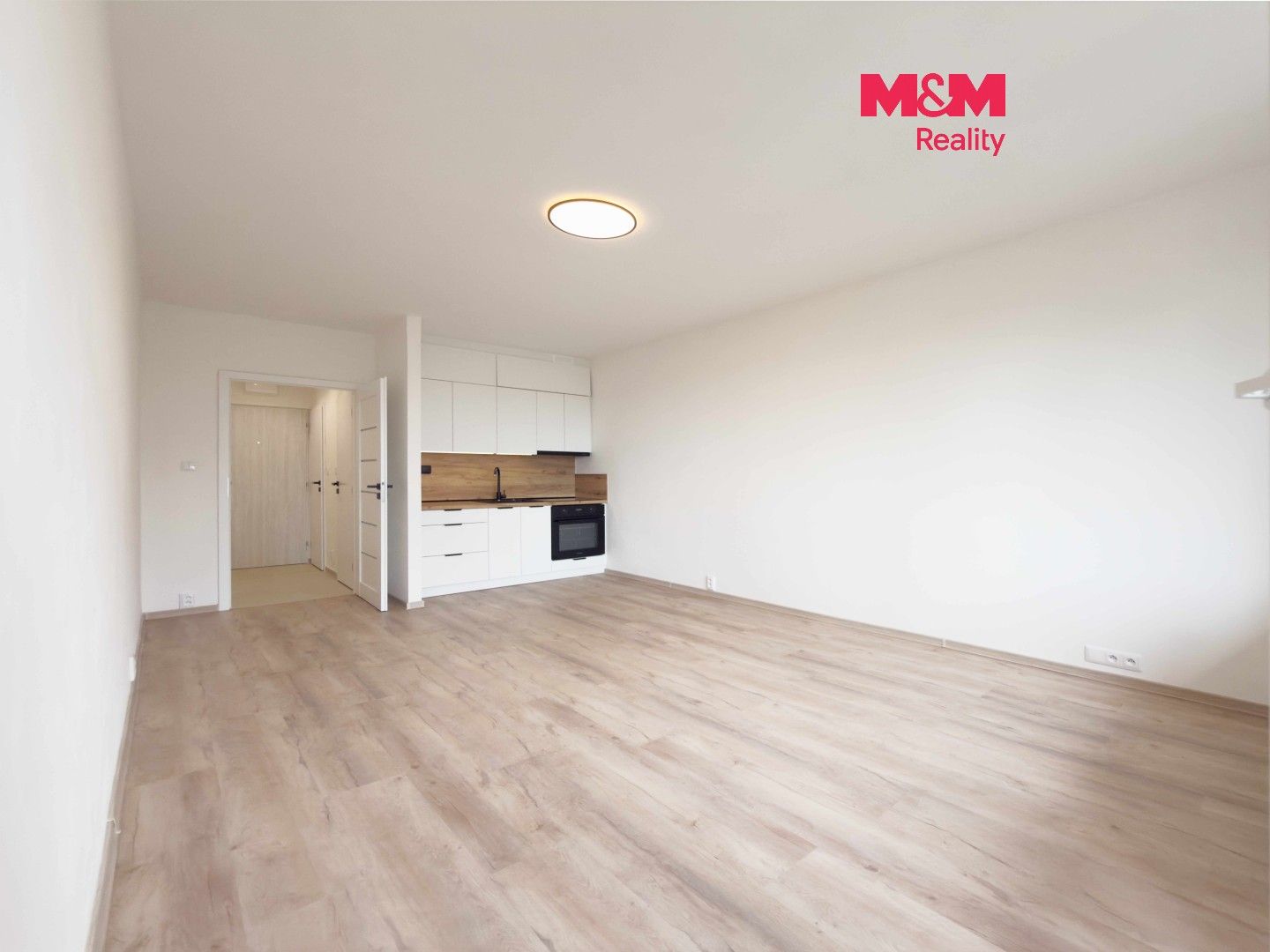 Pronájem bytu 1+kk 30 m² - foto 1