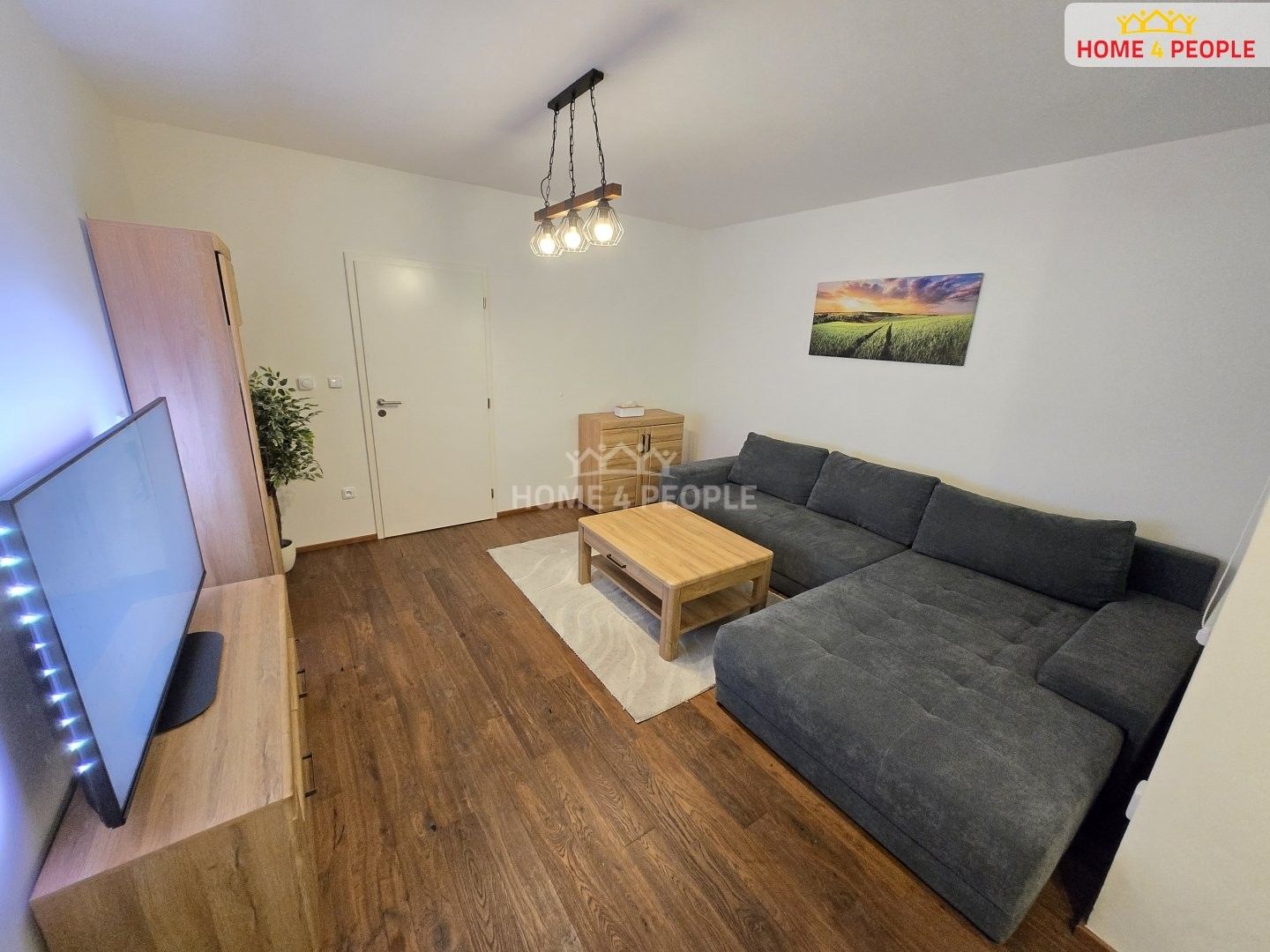 Pronájem bytu 3+1 80 m² - foto 3
