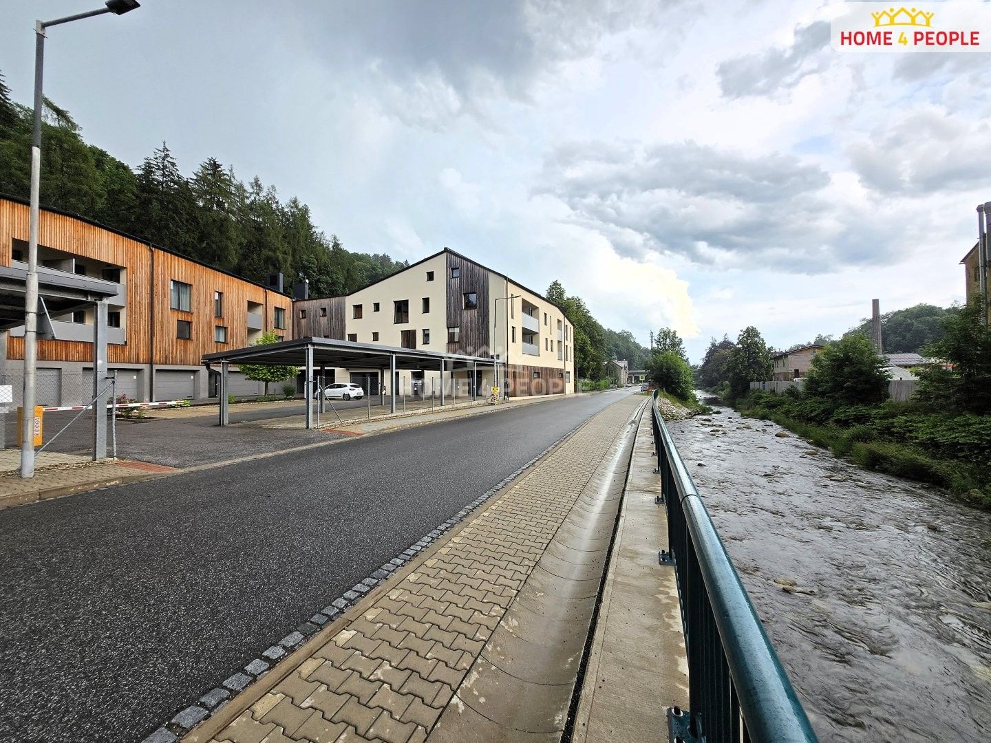 Pronájem bytu 3+1 80 m² - foto 20