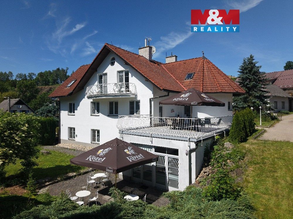 Prodej komerčního prostoru 716 m² - foto 1