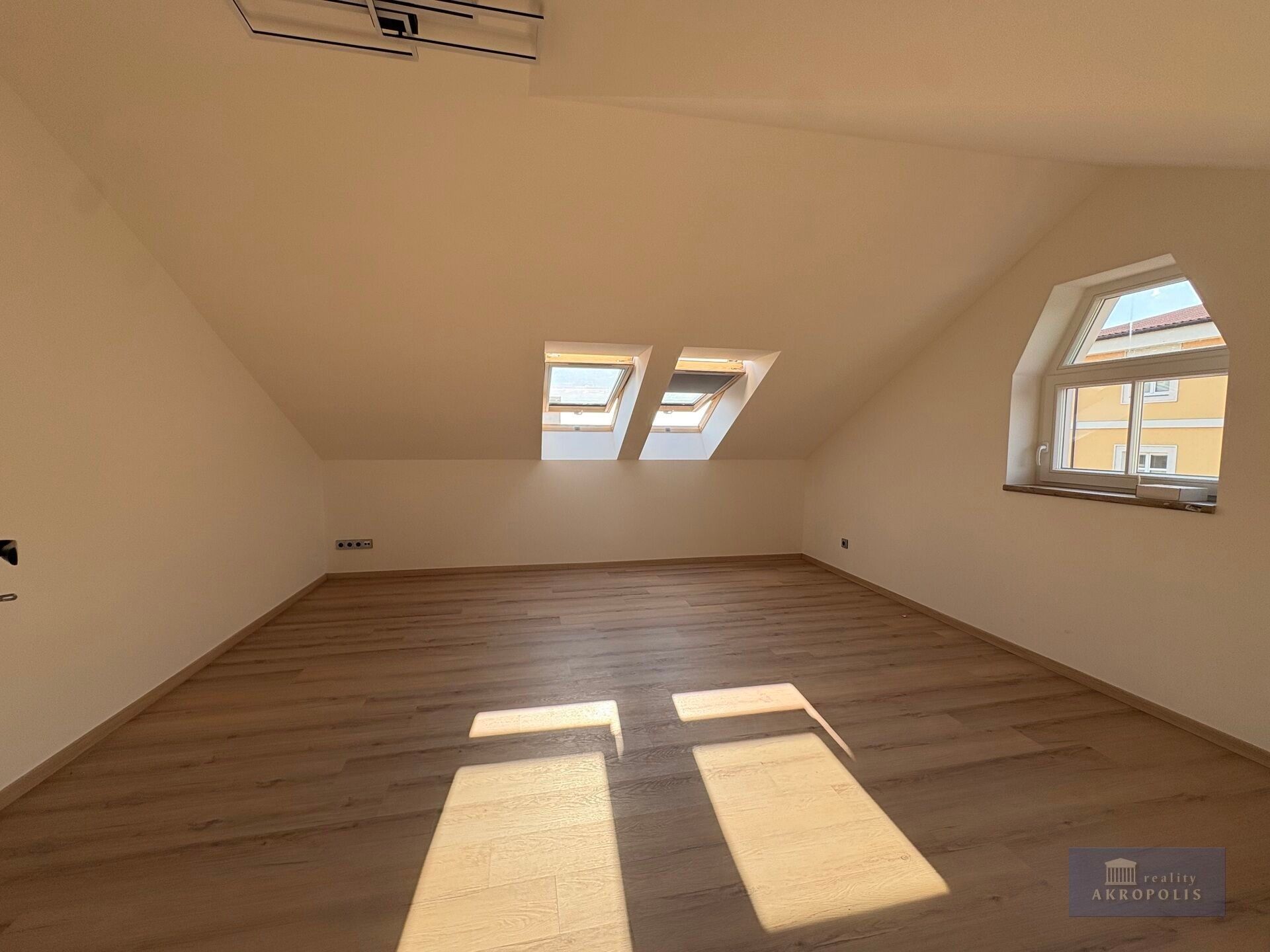 Pronájem bytu 2+kk 58 m² - foto 11