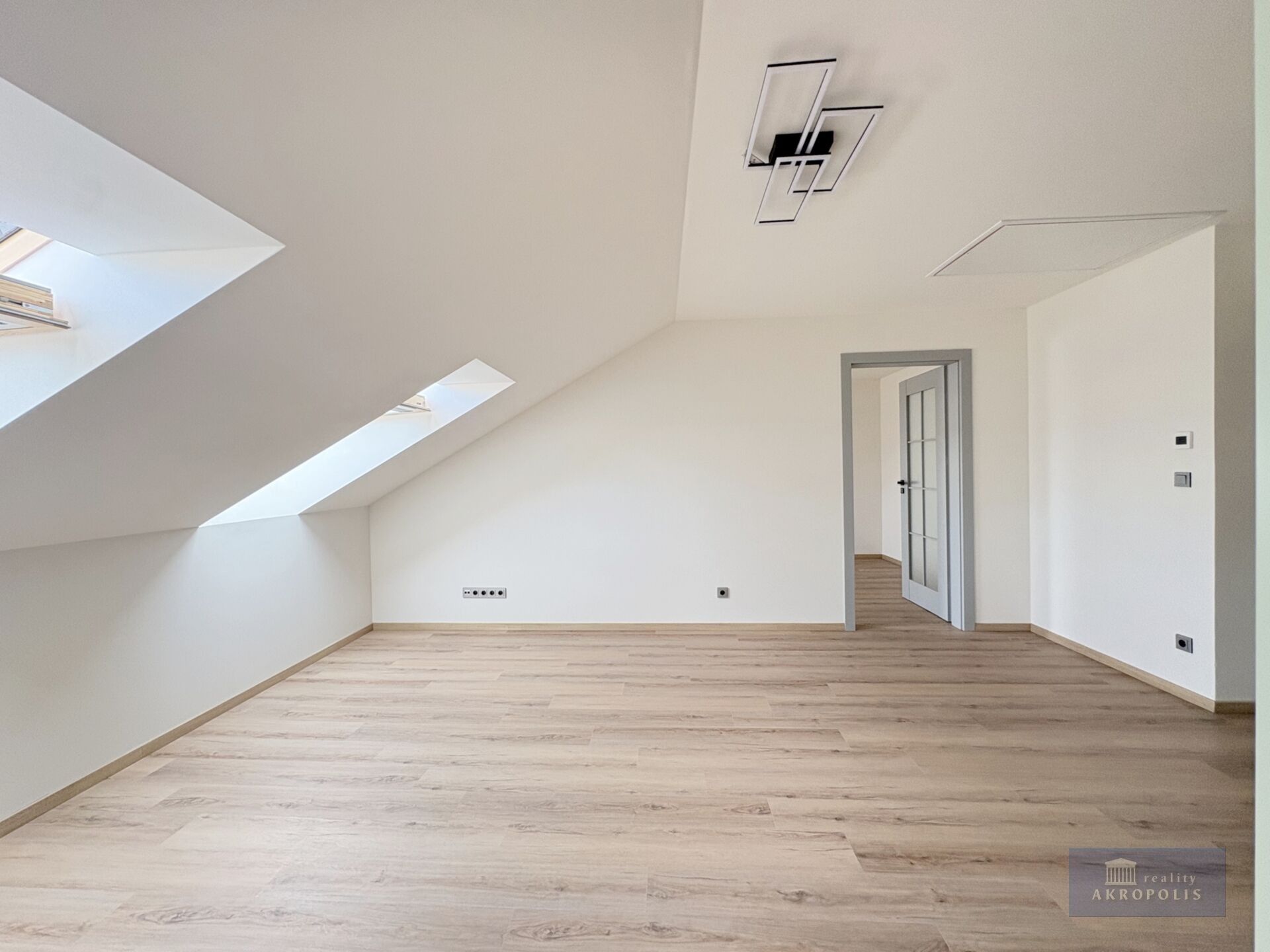 Pronájem bytu 2+kk 58 m² - foto 13