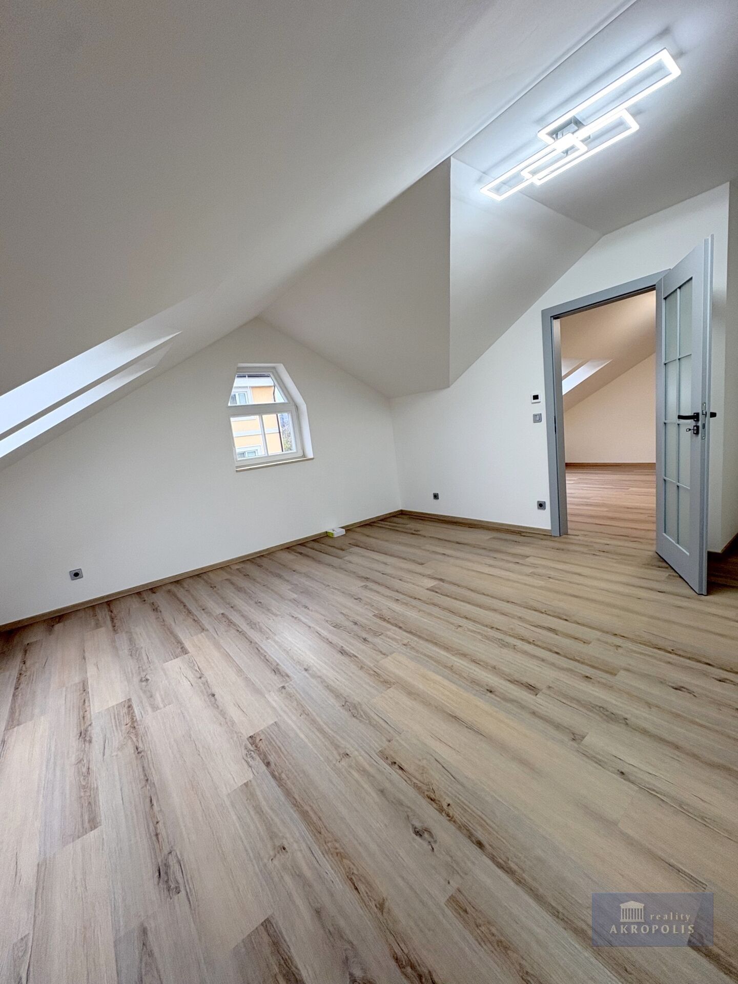 Pronájem bytu 2+kk 58 m² - foto 16