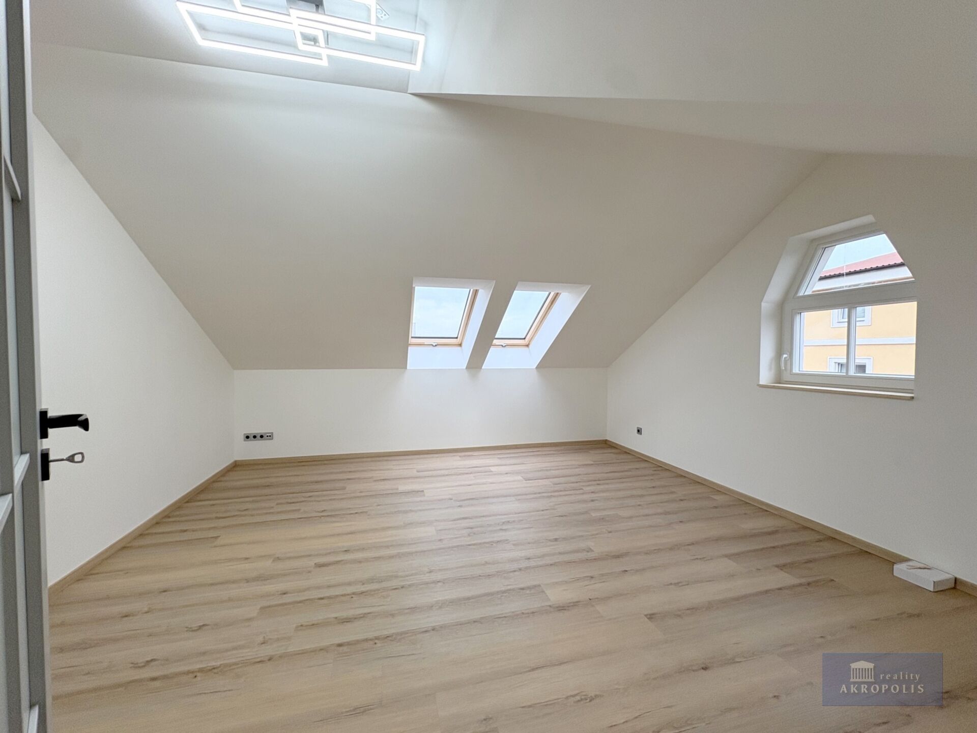 Pronájem bytu 2+kk 58 m² - foto 15