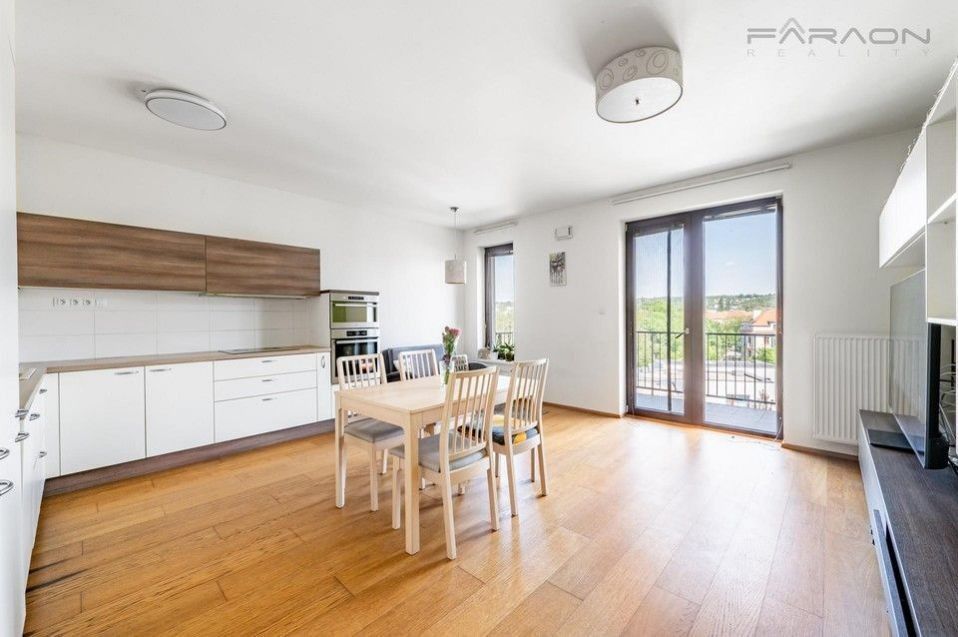Pronájem bytu 3+kk 86 m² - foto 10