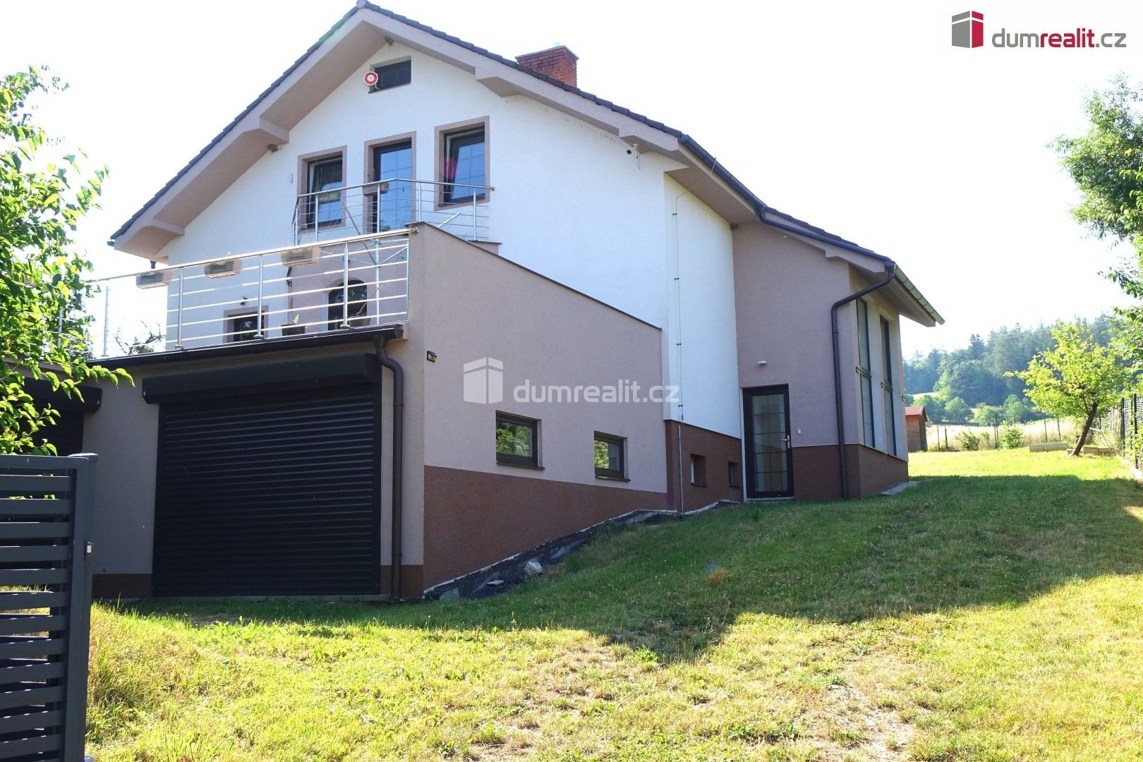 Prodej domu 300 m² - foto 2