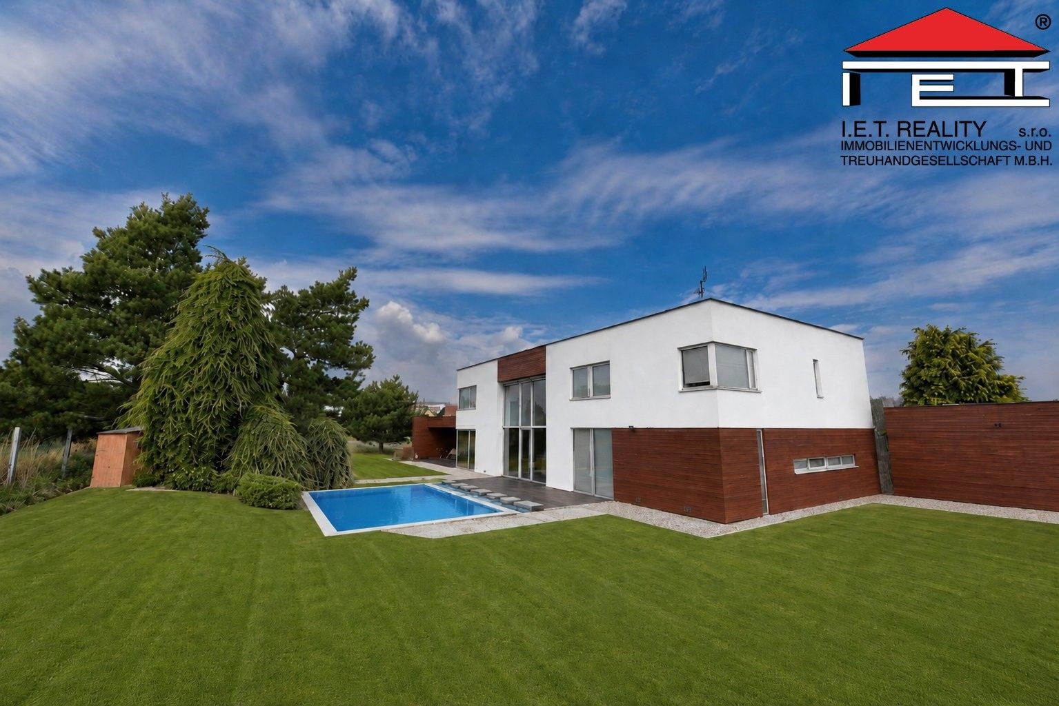 Prodej domu 325 m² - foto 1