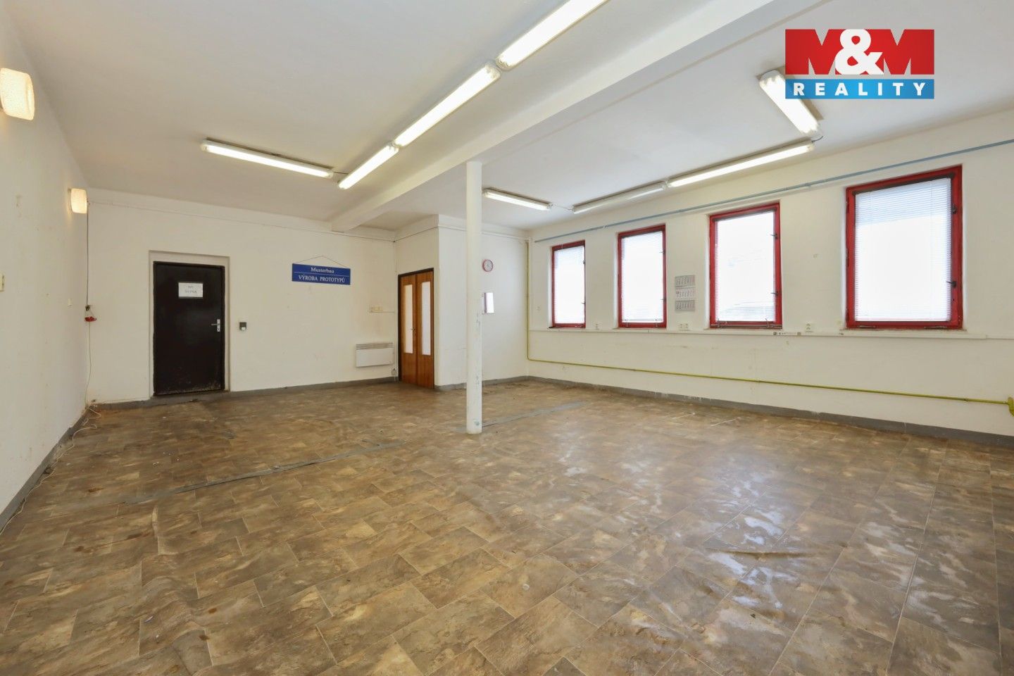 Pronájem komerčního prostoru 111 m² - foto 10
