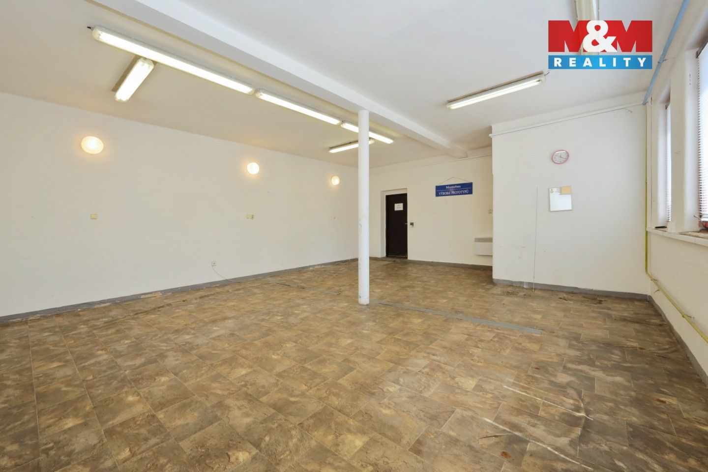 Pronájem komerčního prostoru 111 m² - foto 11