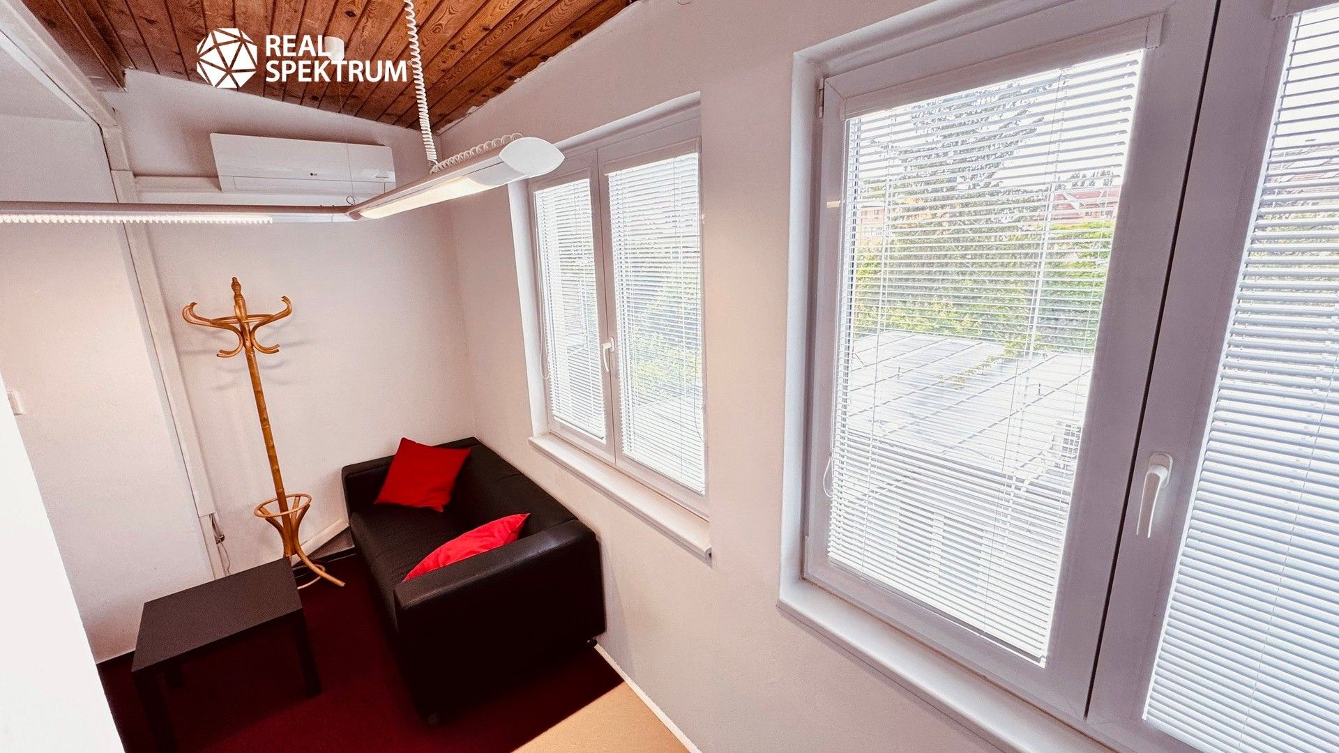 Pronájem komerčního prostoru 407 m² - foto 15