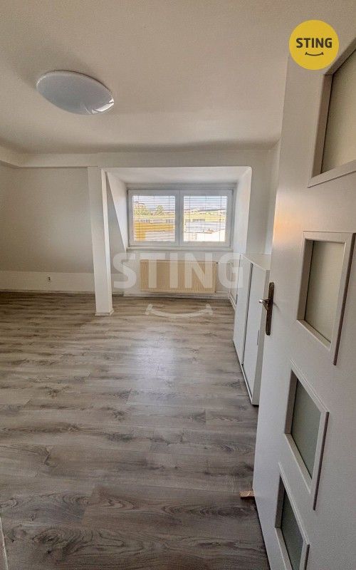 Pronájem bytu 2+1 56 m² - foto 8