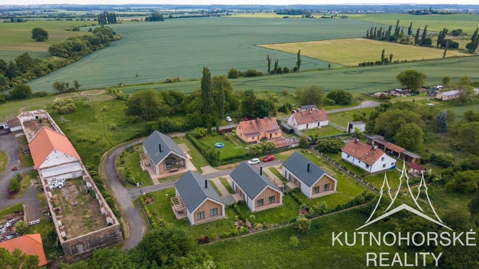 Prodej pozemku 3643 m² - foto 3