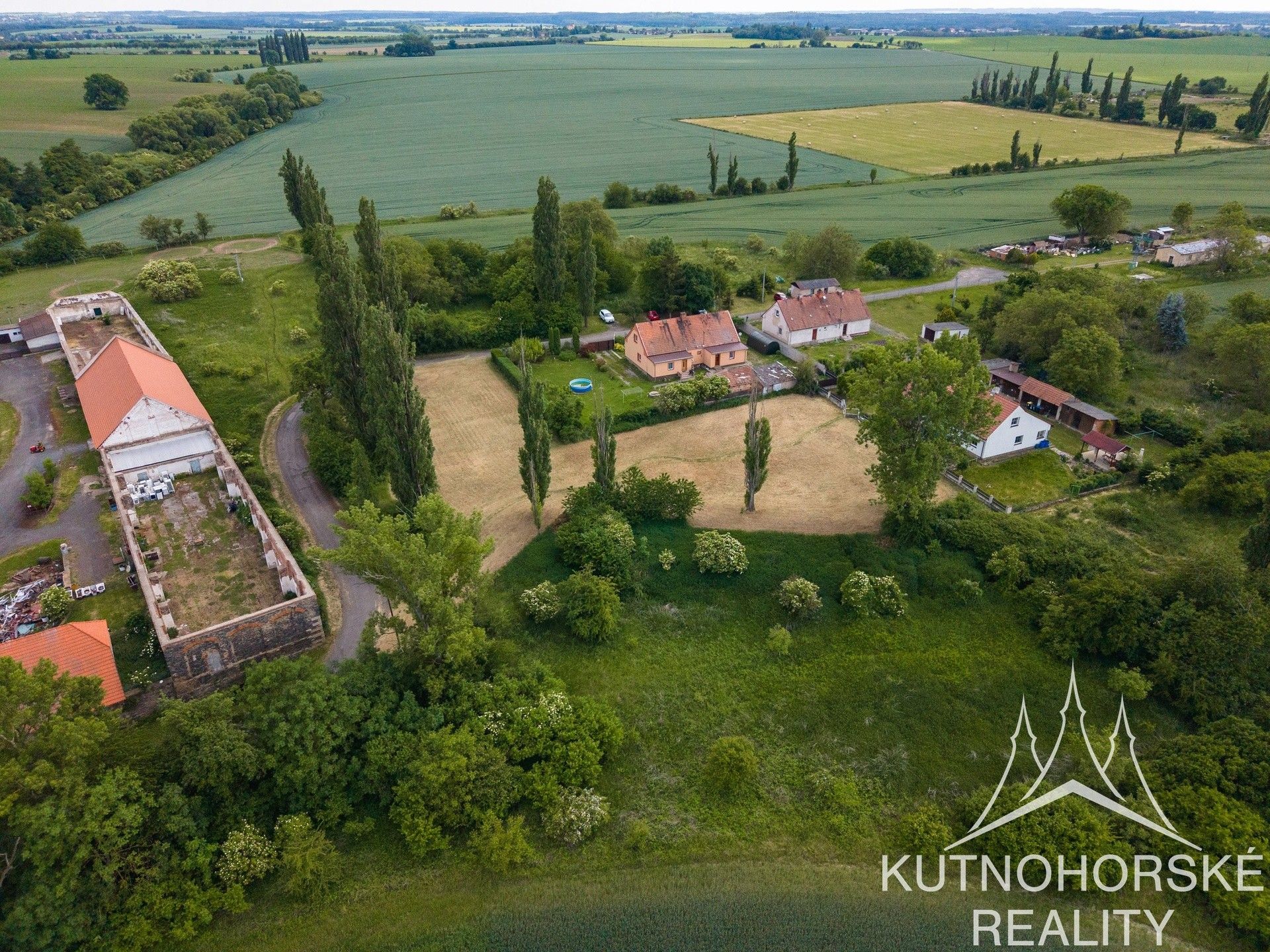 Prodej pozemku 3643 m² - foto 1